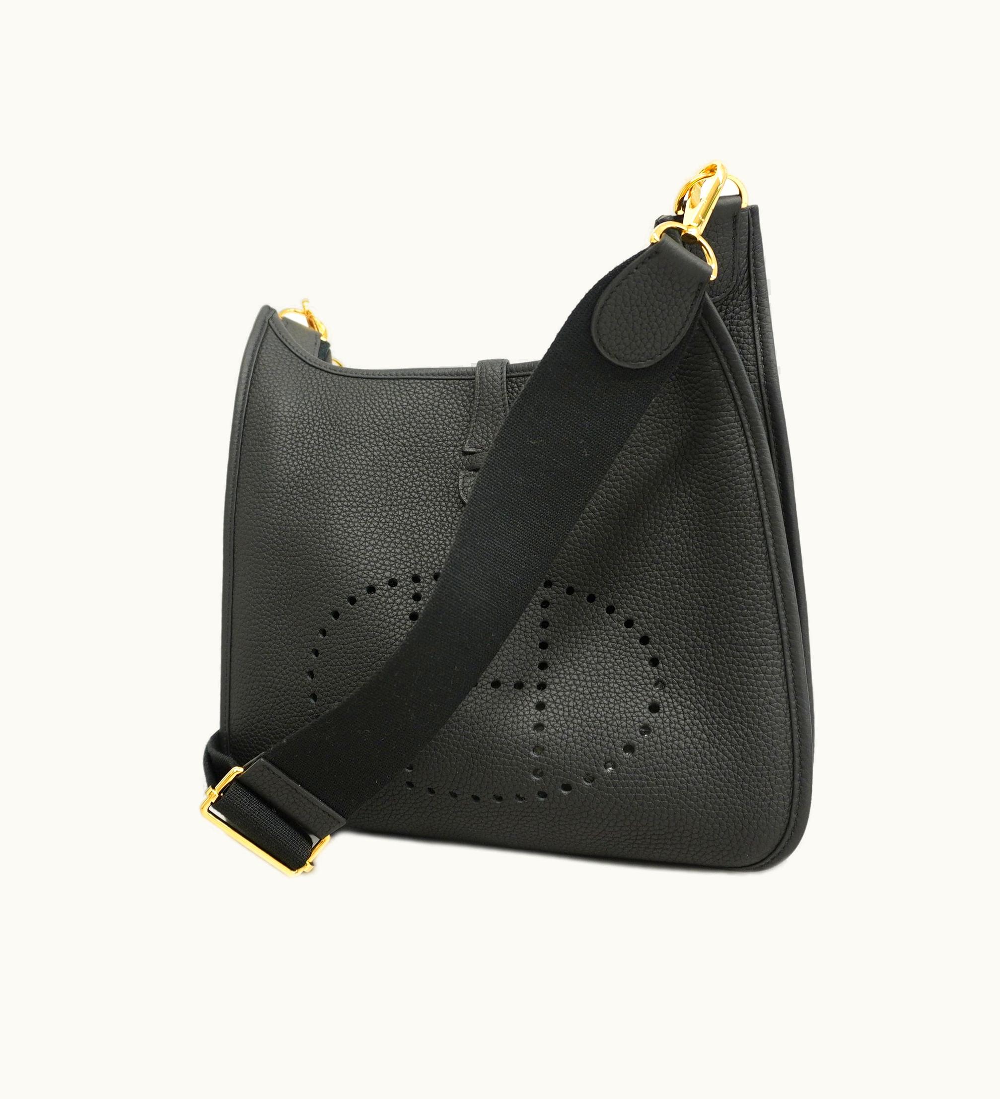 Hermès Hermès Evelyne 3 Y Stamp Women's Taurillon Clemence Shoulder Bag Black