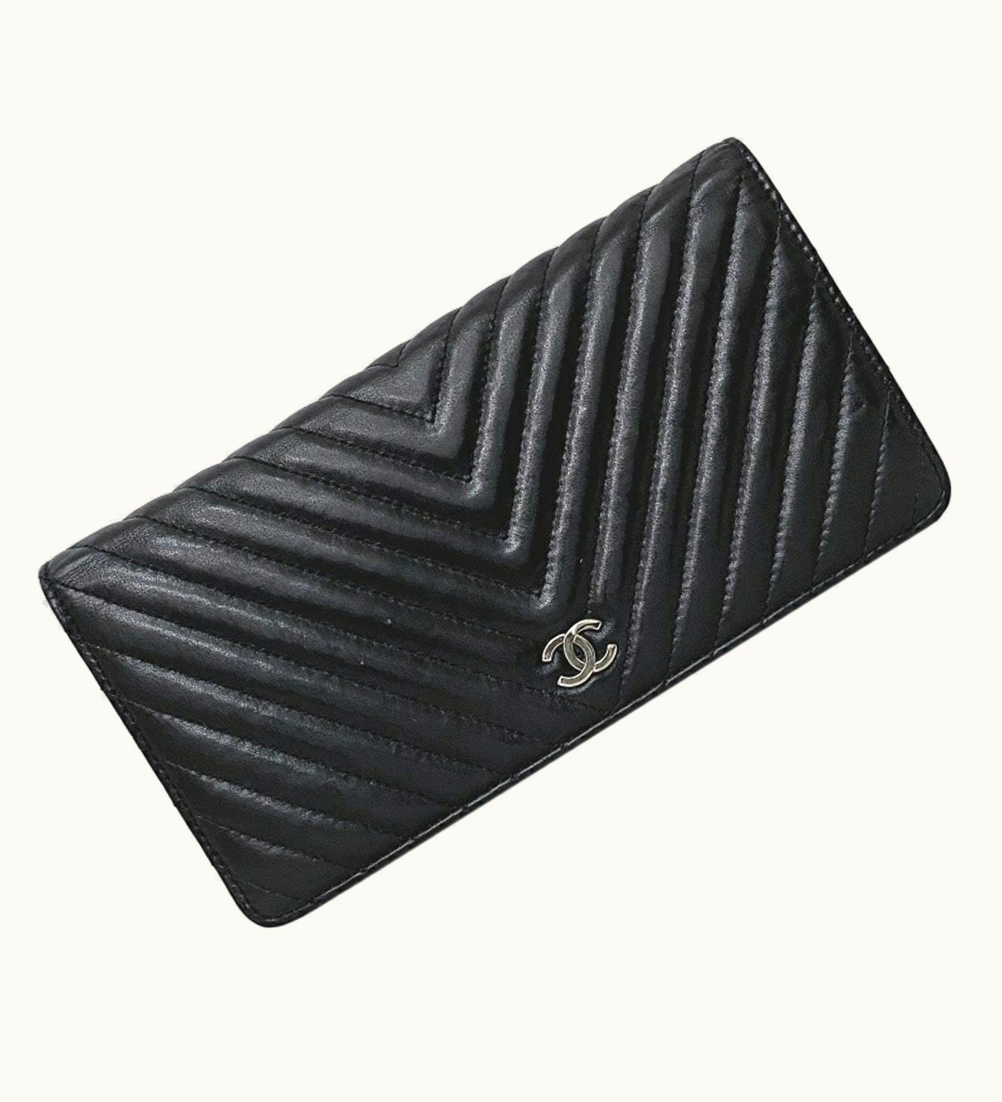 Chanel Chanel Bifold Long Wallet Black Silver V Stitch A31509 Leather Lambskin 1 Chanel Coco Mark Quilted Women's