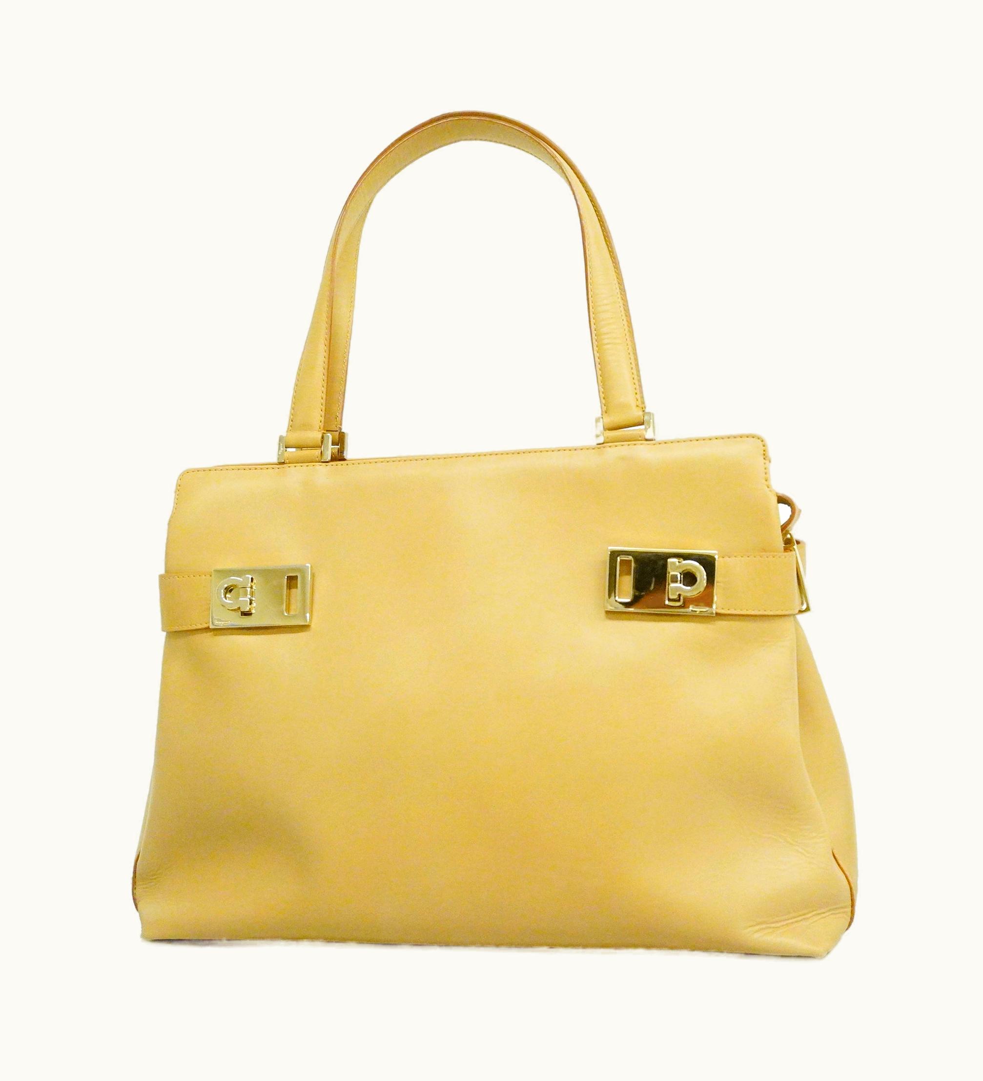 Salvatore Ferragamo Salvatore Ferragamo Gancini Tote Bag Beige