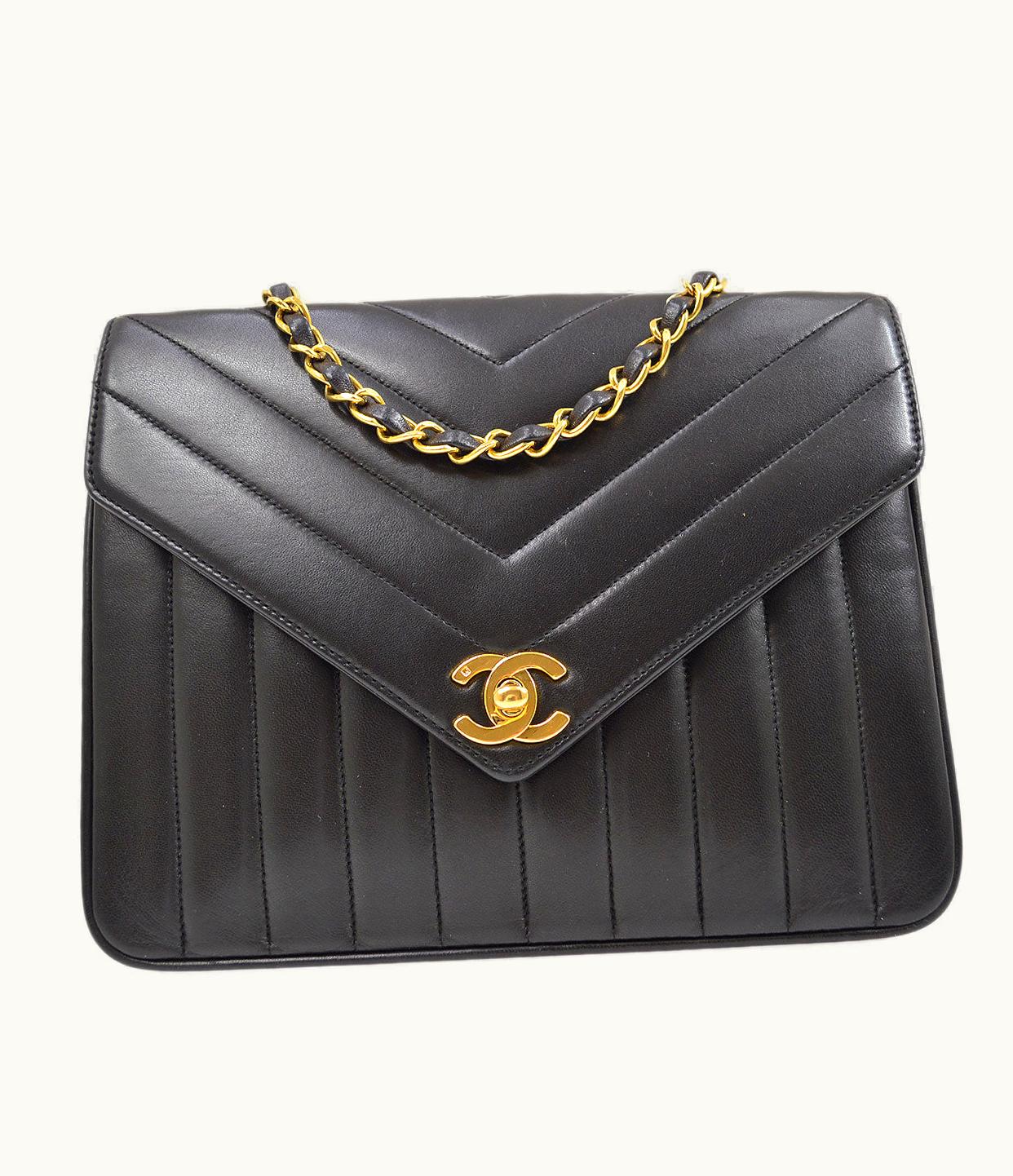 Chanel Chanel 1991-1994 Black Lambskin Chevron Letter Flap Small 52099