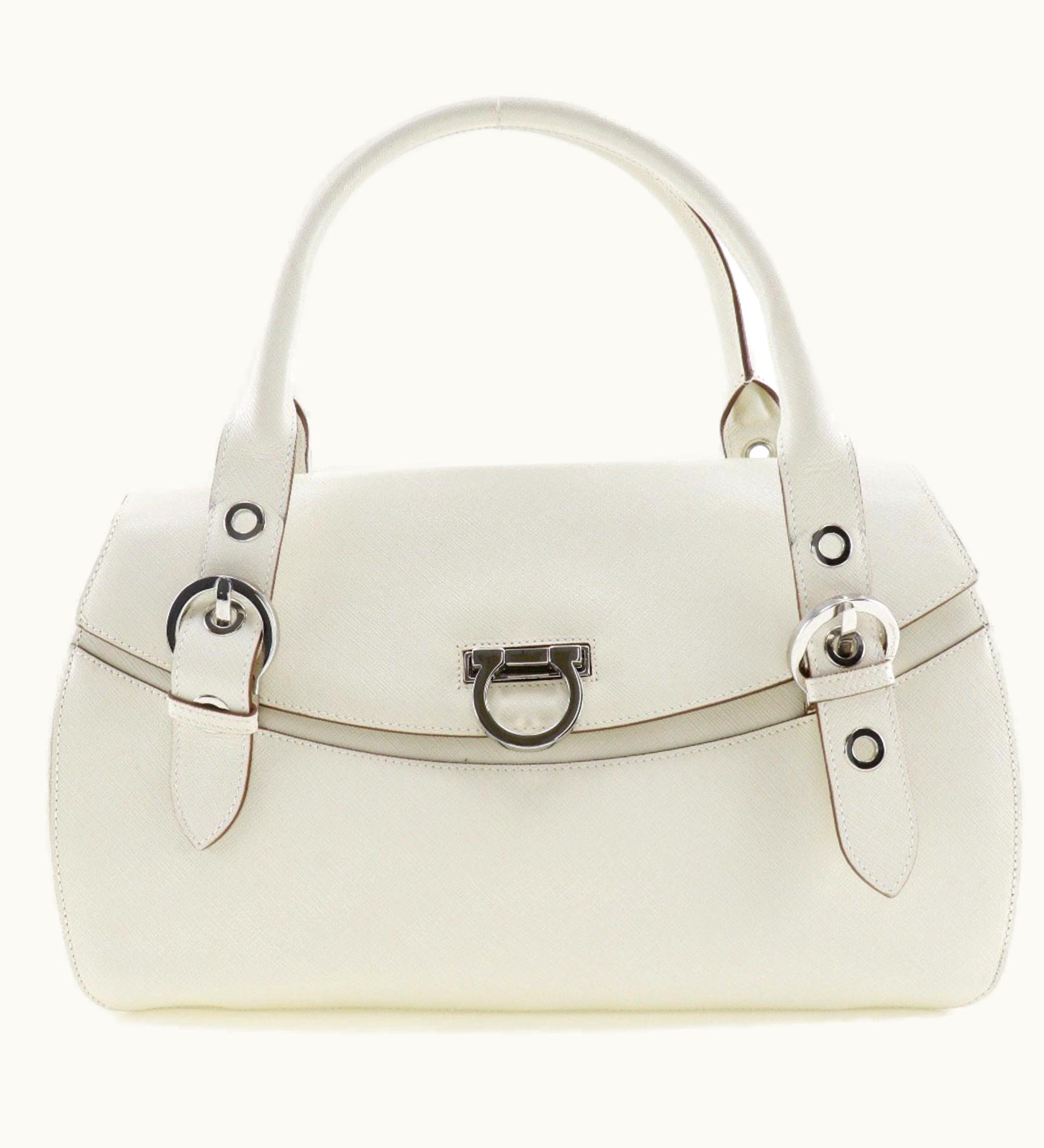 Salvatore Ferragamo Salvatore Ferragamo Gancini Ab21-5322 Leather Off-White Ladies Handbag