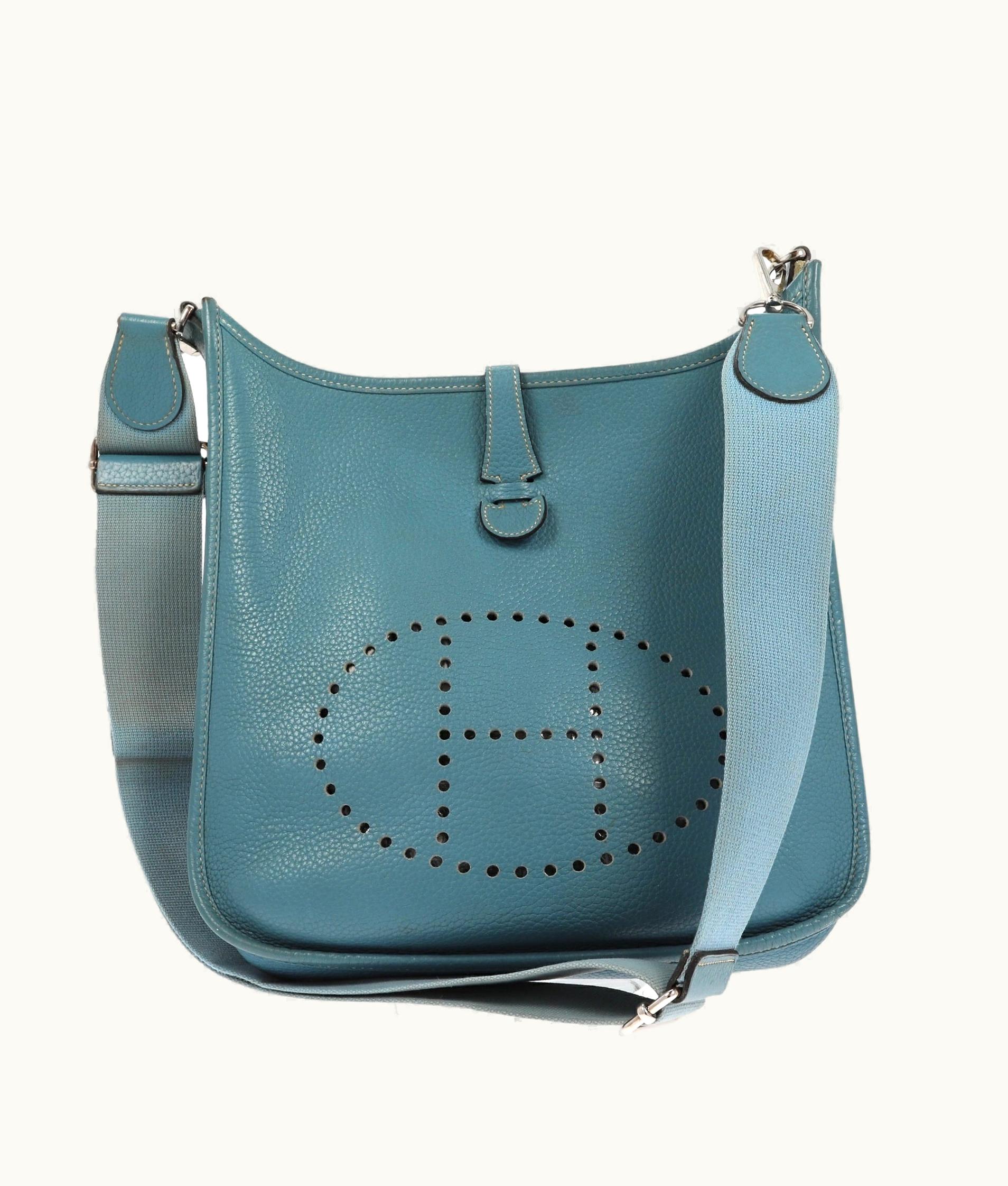 Hermès Hermès Evelyne III Shoulder Bag In Blue Leather