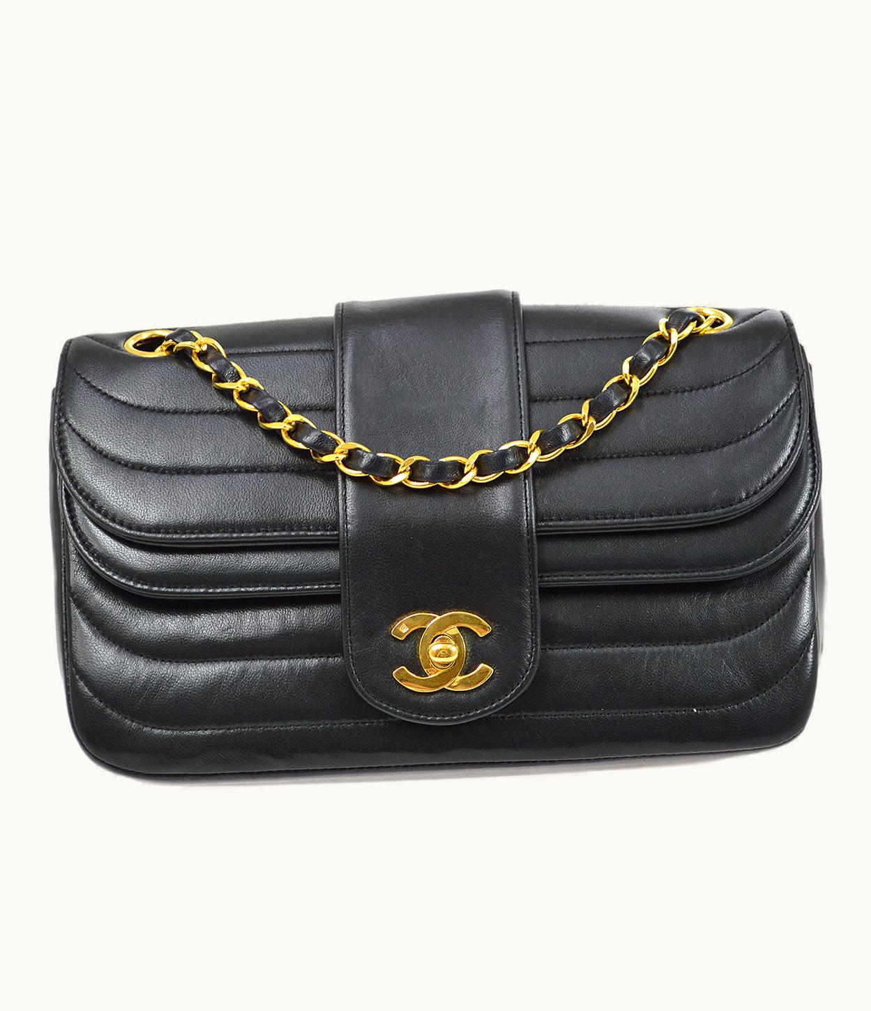Chanel Chanel 1991-1994 Horizontal Flap Small Black Lambskin 22856