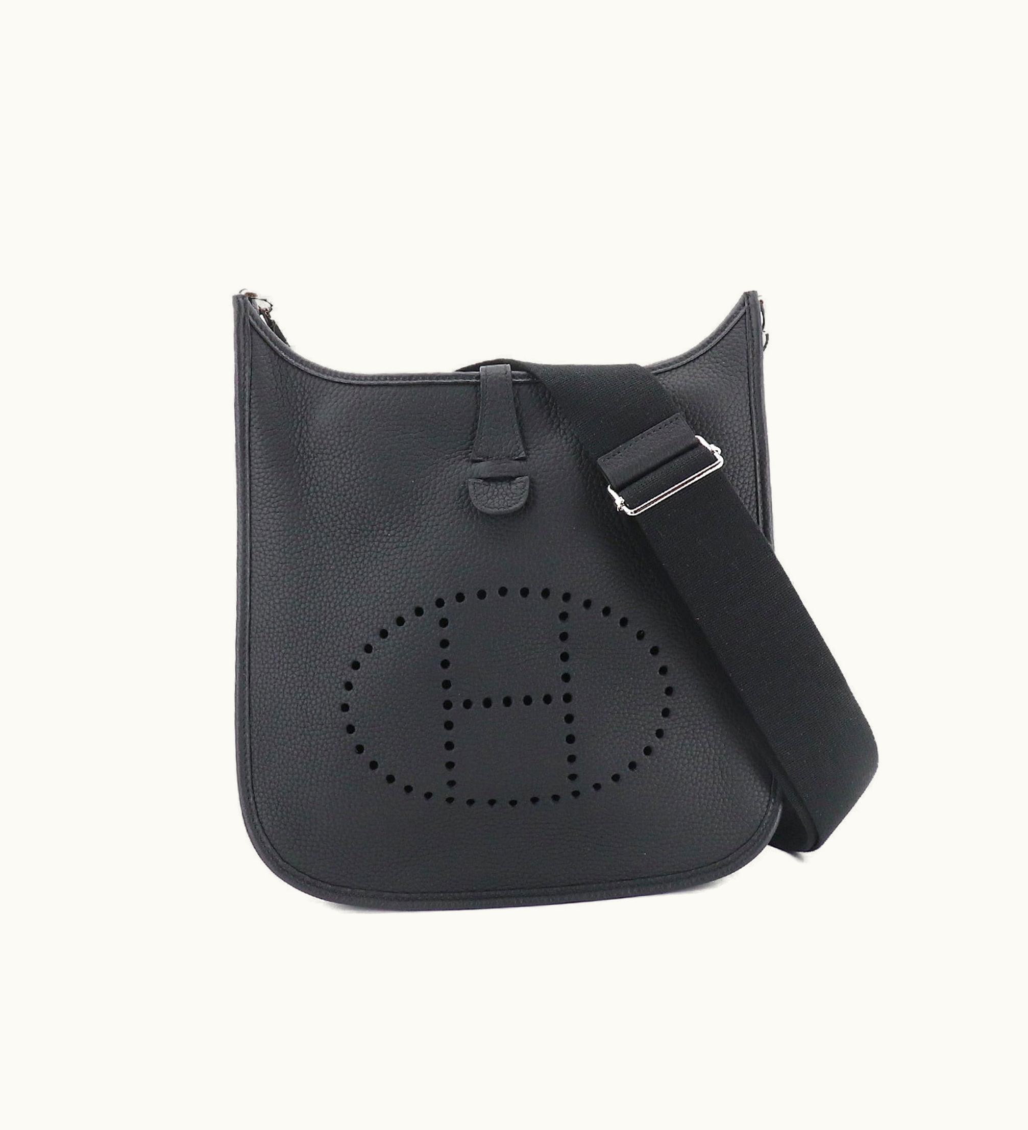 Hermès Hermès Evelyne 3 PM Shoulder Bag Taurillon Clemence Black U Engraved Silver Metal Fittings Everlyne