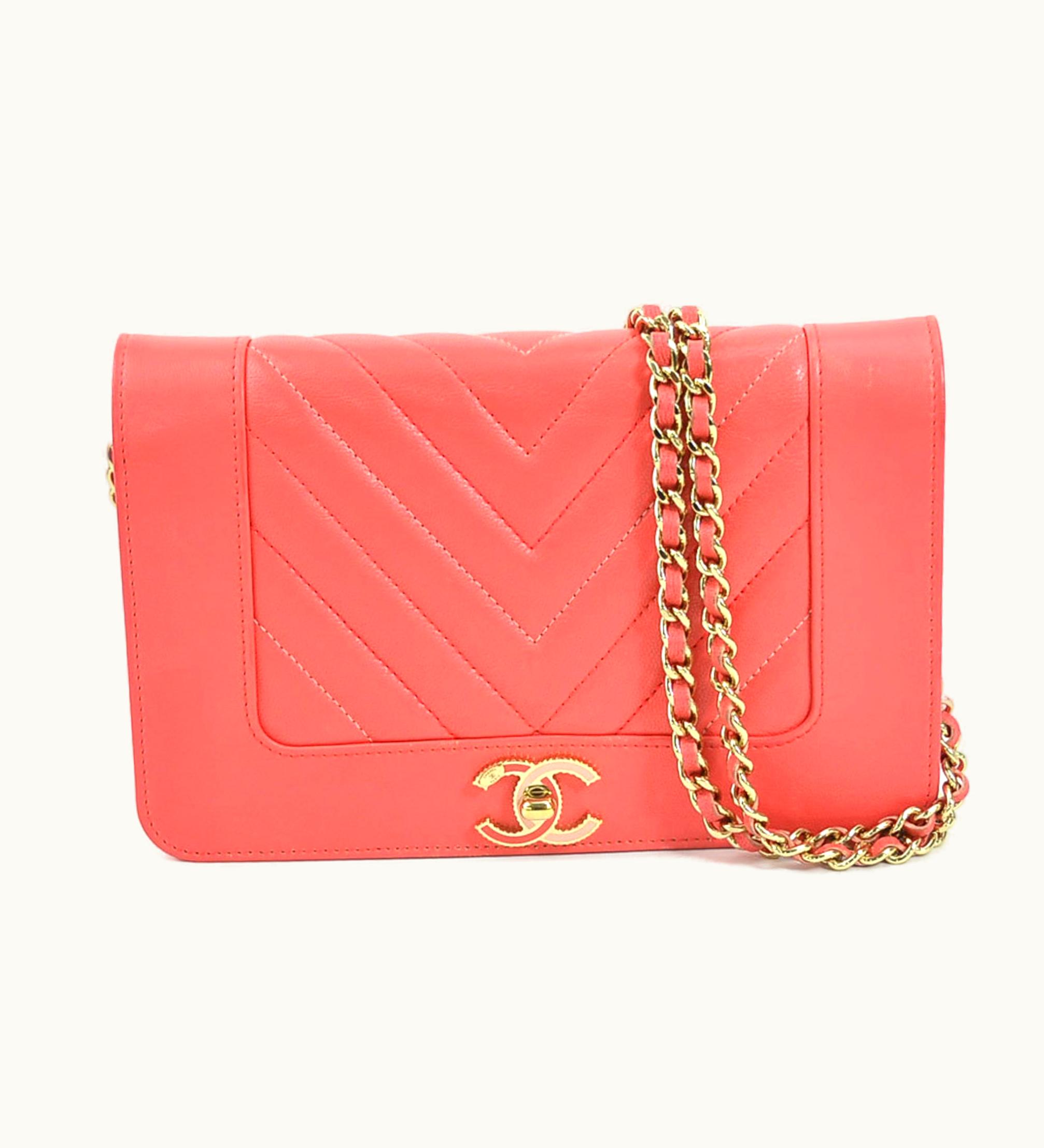 Chanel Chanel Wallet Chain V Stitch Leather/Metal Pink/Gold Ladies