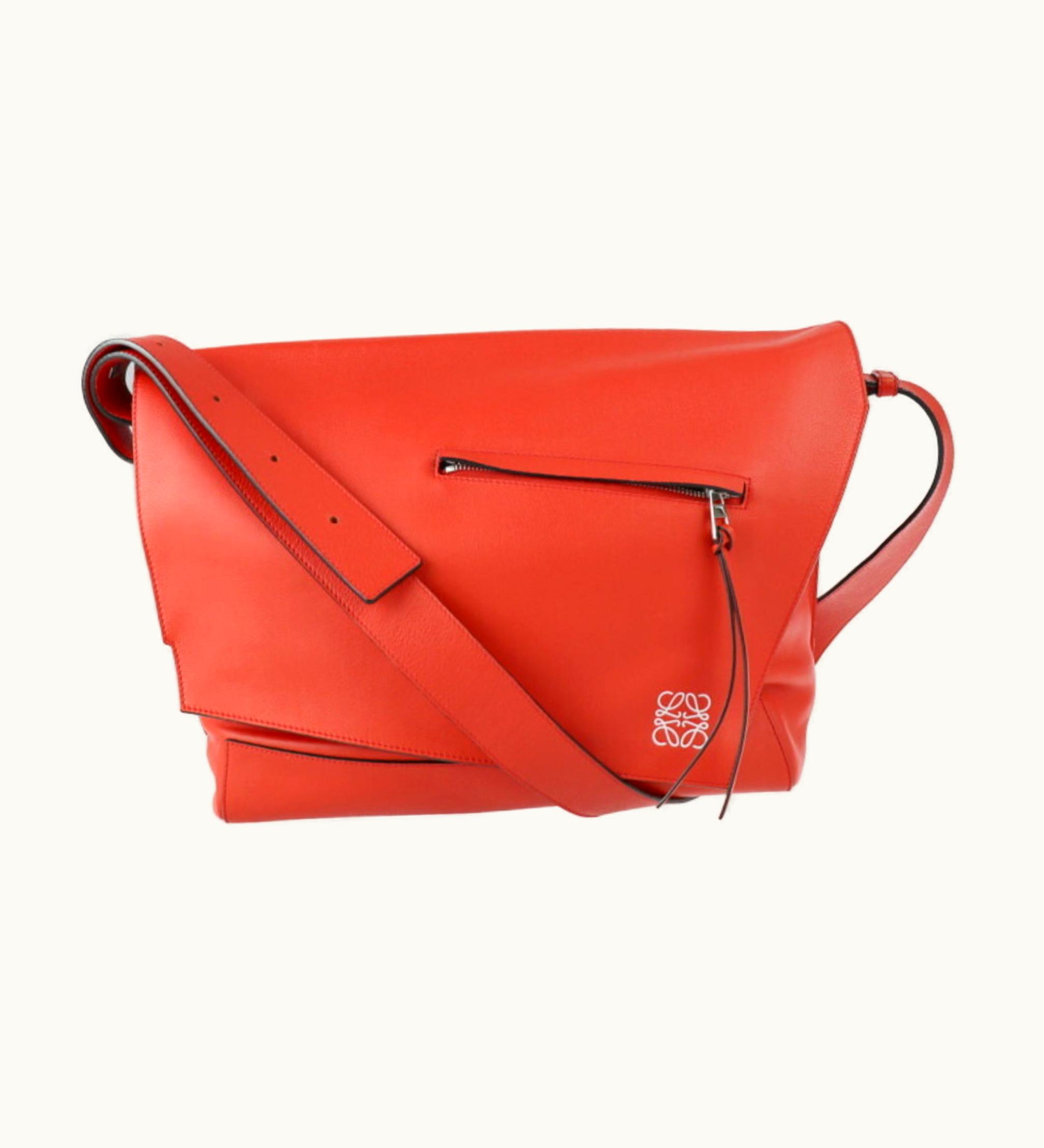 Loewe Loewe Anton Messenger Bag 307.41 Leather Red System