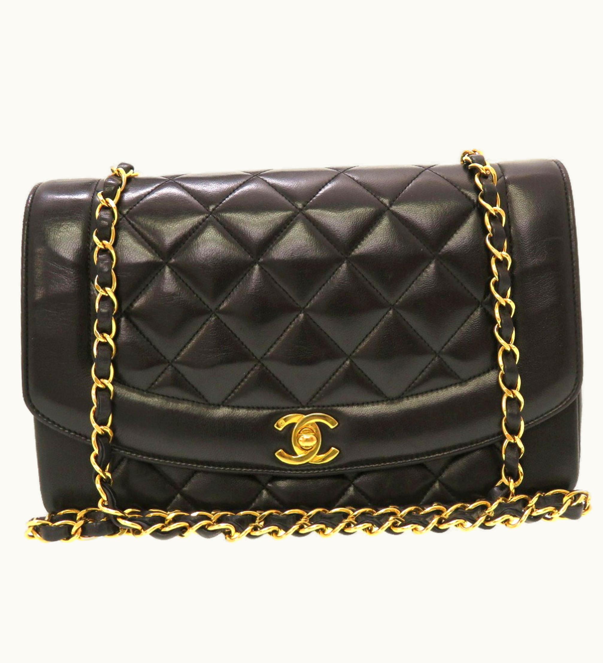 Chanel Chanel Diana 25 Medium Matelasse Lambskin Black Gold Chain Shoulder Bag No. 3 Coco Mark Turnlock