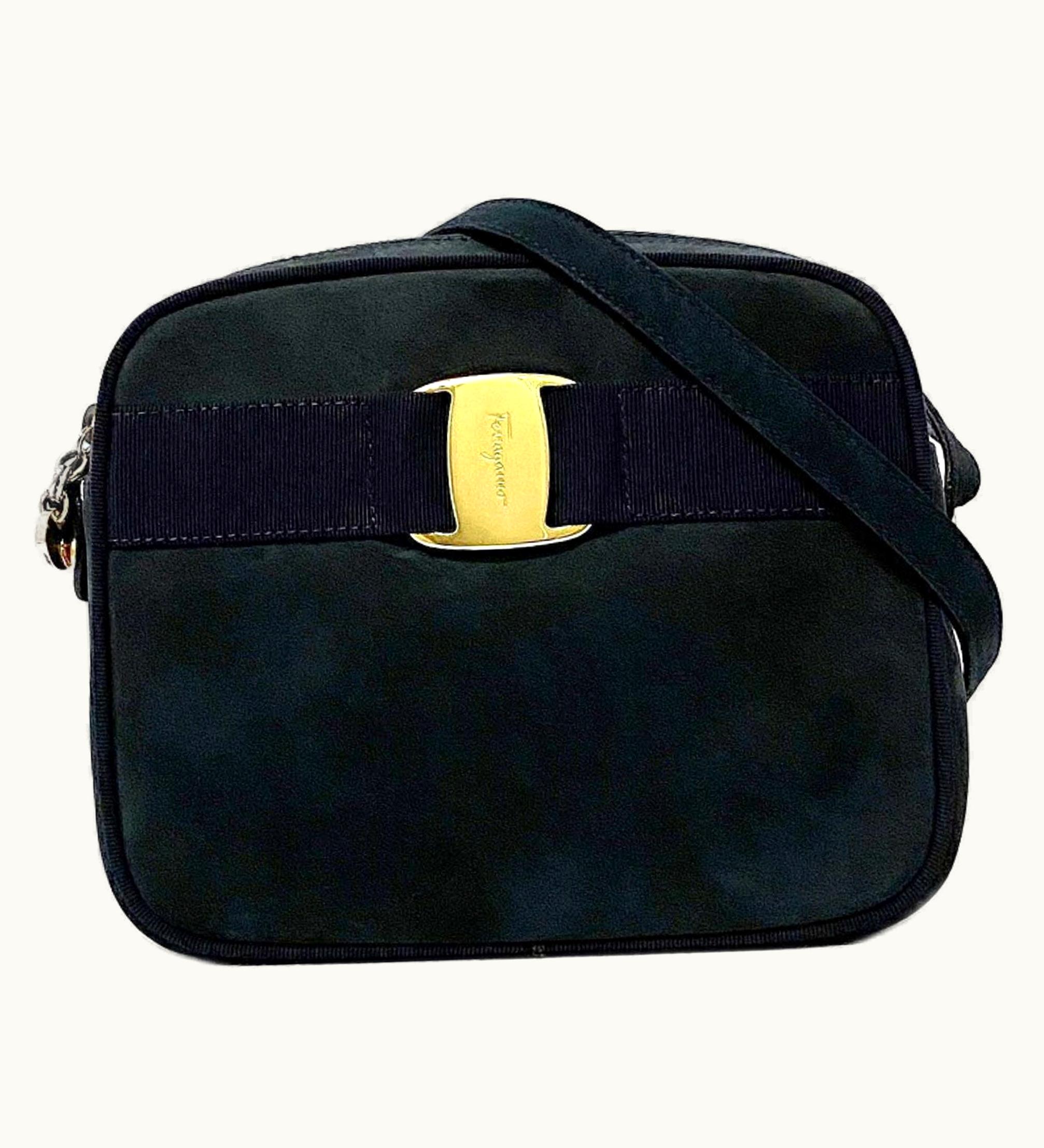 Salvatore Ferragamo Ferragamo Shoulder Bag Navy Gold Vala De-21 3096 Suede Leather Salvatore Pochette Ribbon Ladies Blue