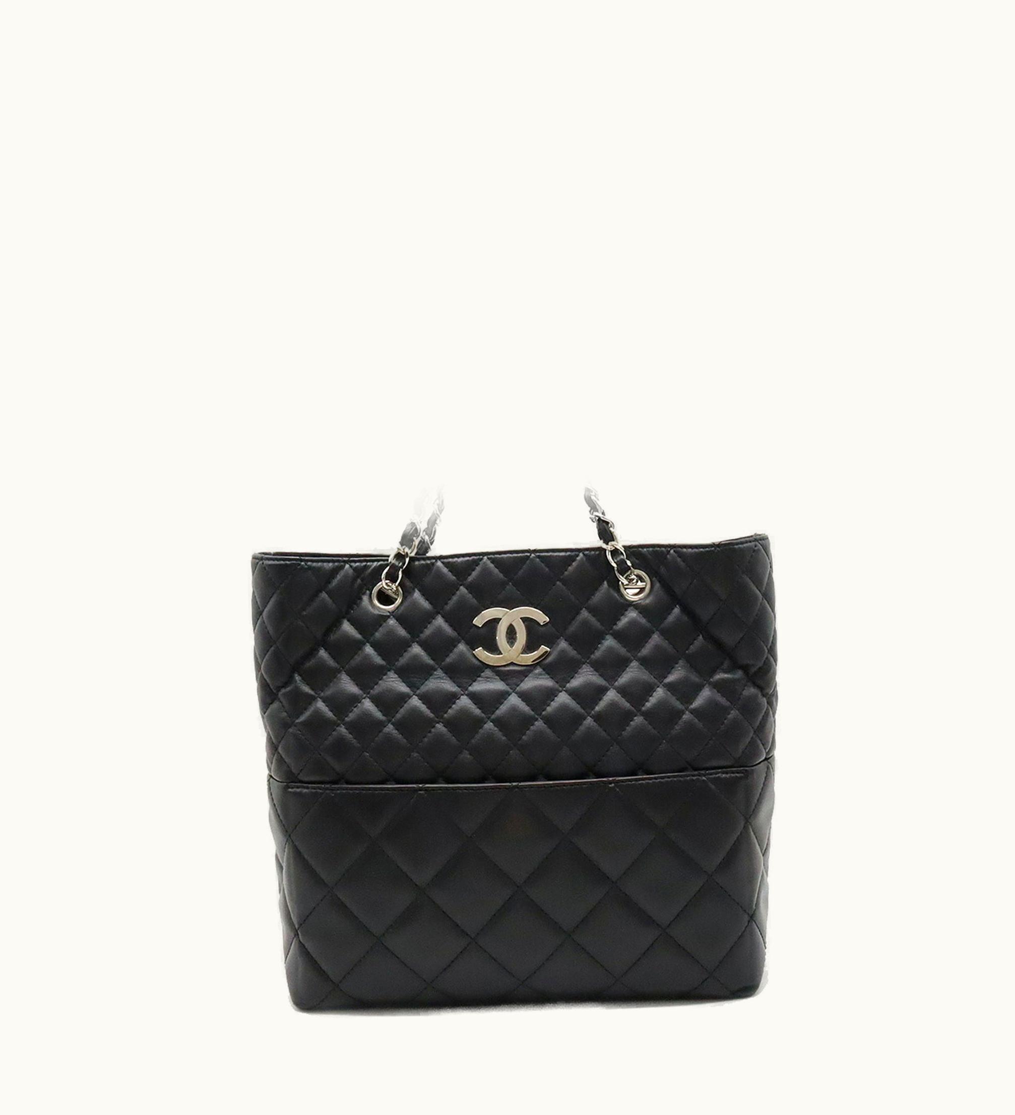 Chanel Chanel Matelasse Here Mark Chain Tote Bag Shoulder Leather Black