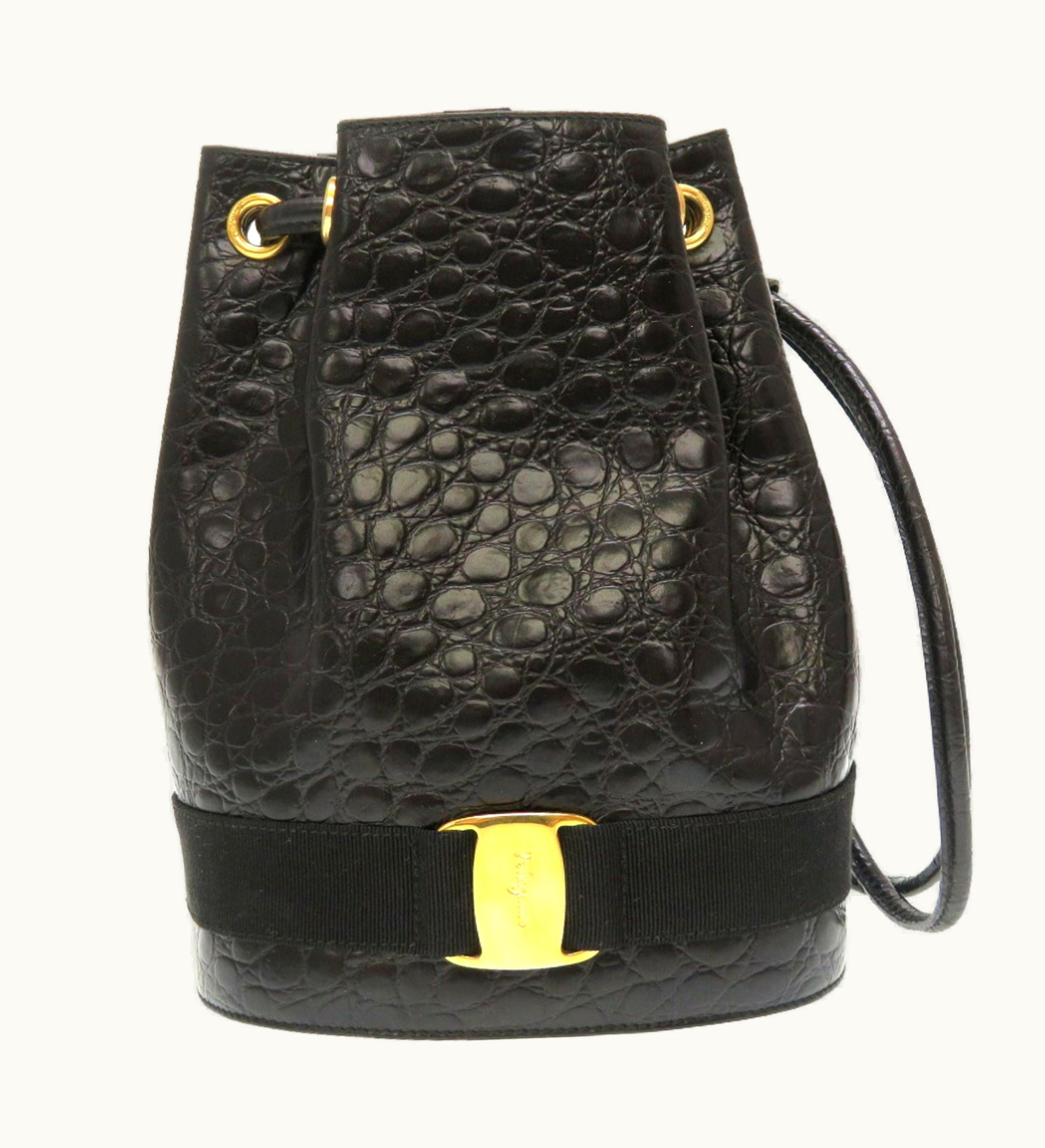 Salvatore Ferragamo Vara Ribbon Embossed Leather Black Bz-21 5676 Rucksack Backpack