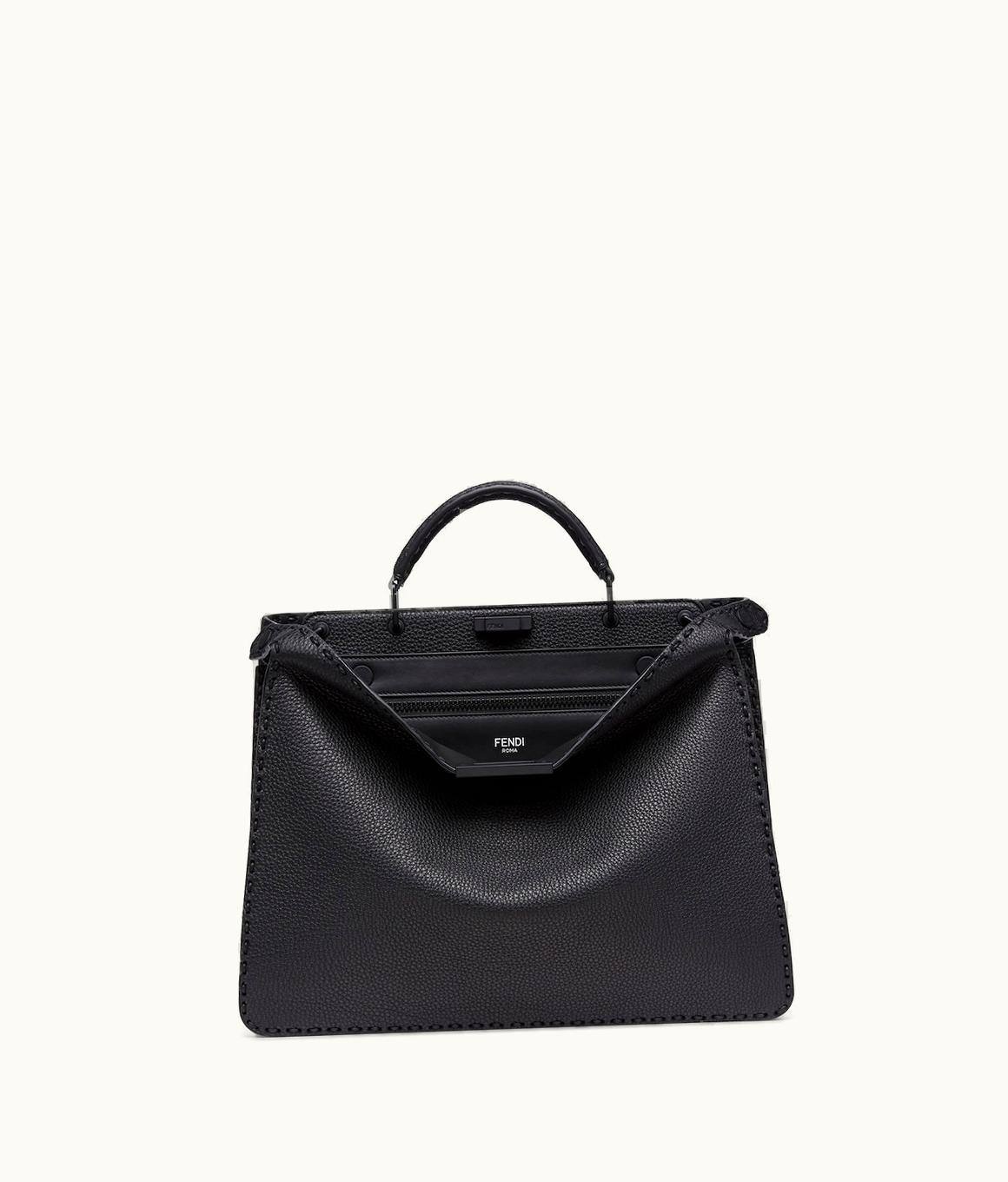 Fendi Fendi Peekaboo Iseeu Medium Cuoio Romano Leather Bag - Black