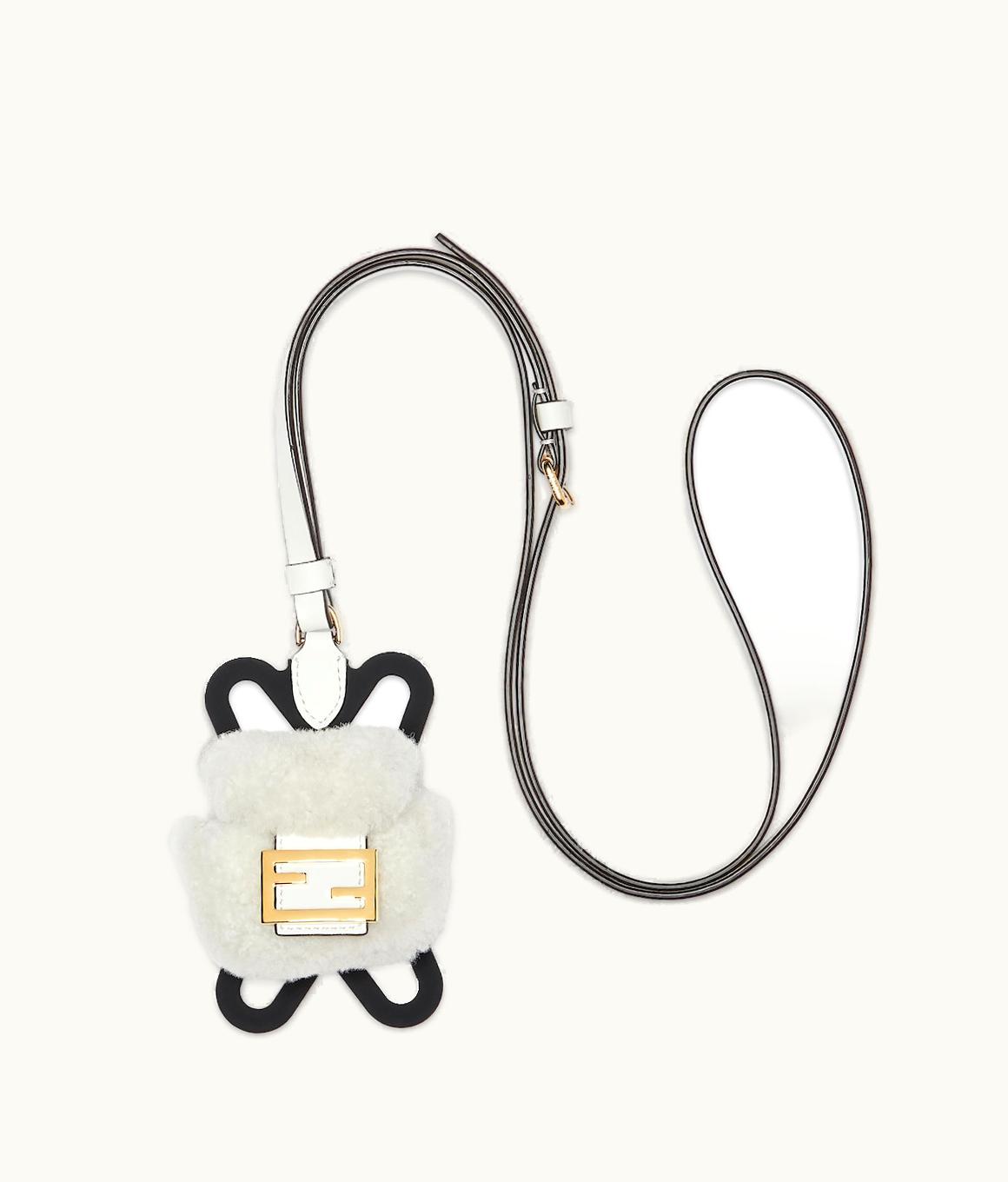 Fendi Fendi Smartphone Case - White Sheepskin Case