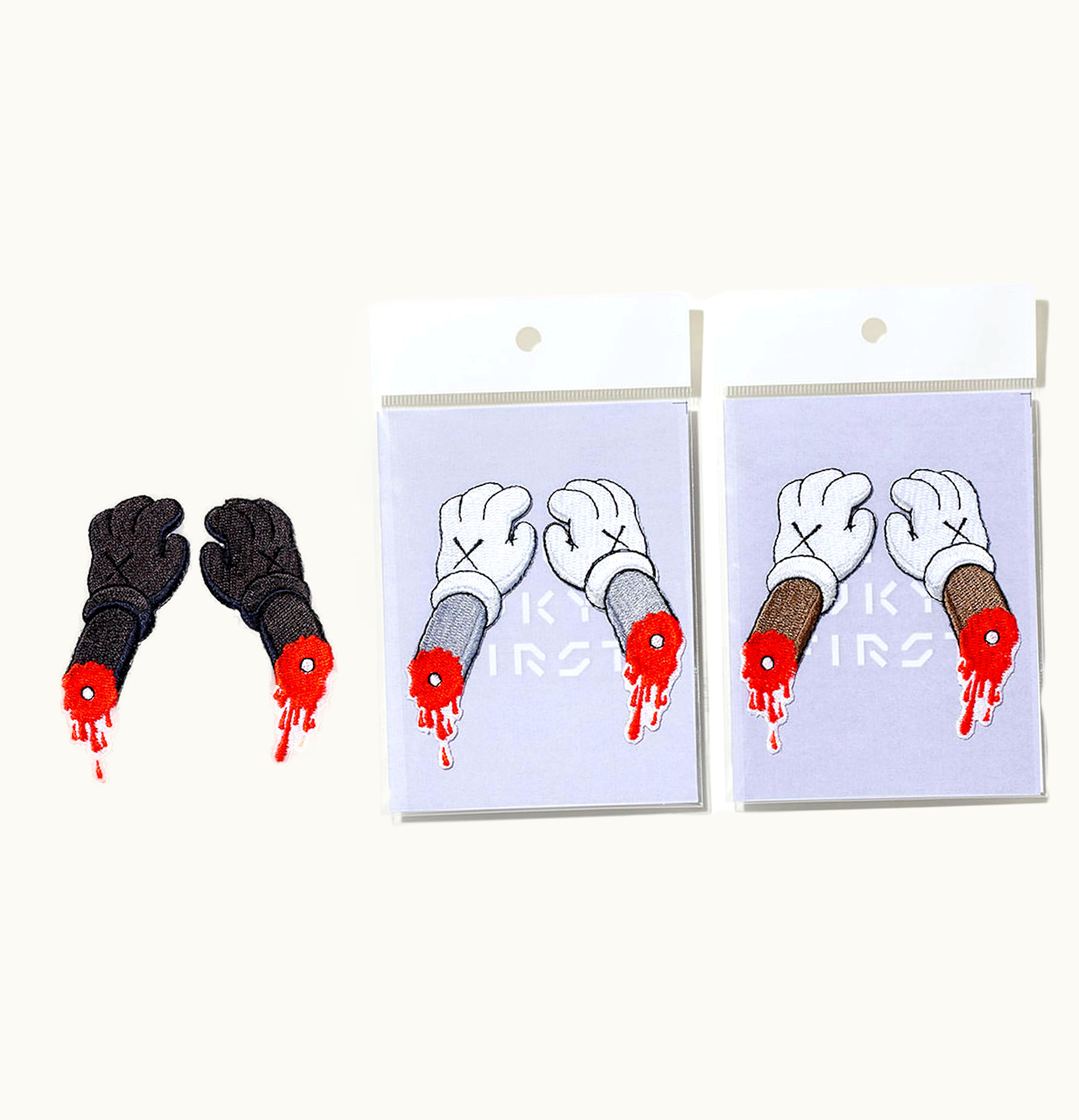 KAWS KAWS Tokyo First Wappen Hand Patch Set of 3