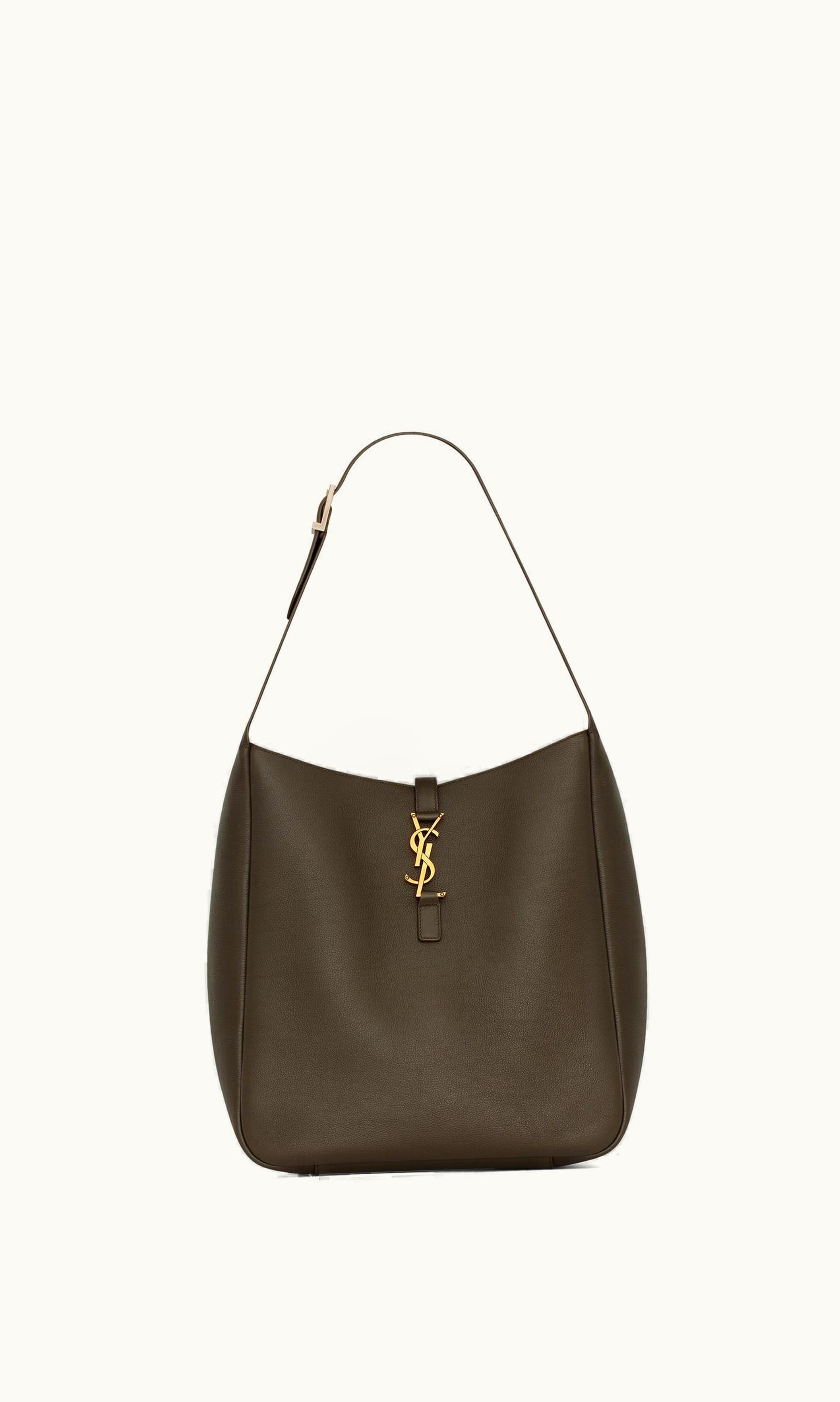 Saint Laurent Saint Laurent Le 5 À 7 Supple Large In Smooth Leather Light Musk