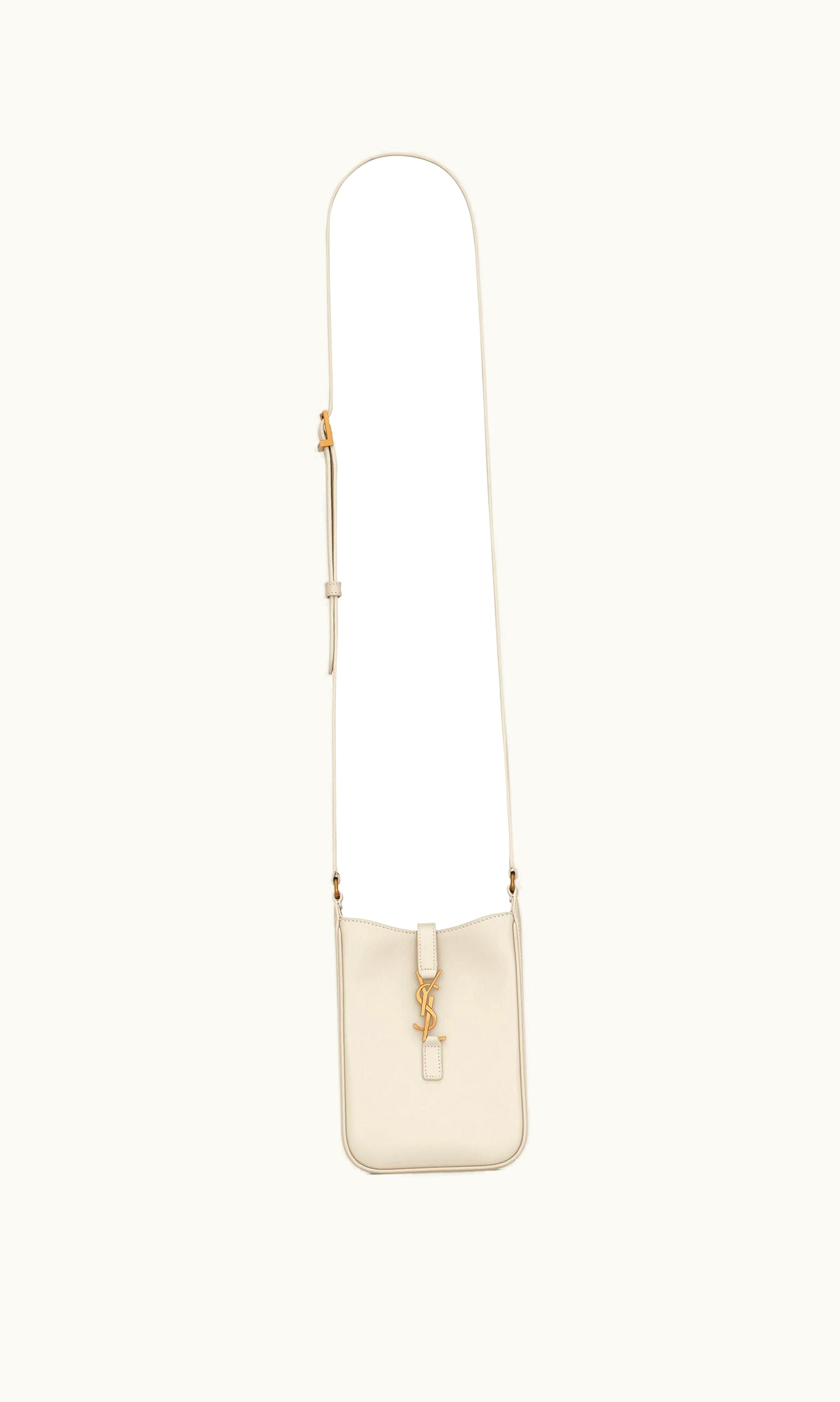 Saint Laurent Saint Laurent Le 5 À 7 Vertical In Smooth Leather Blanc Vintage