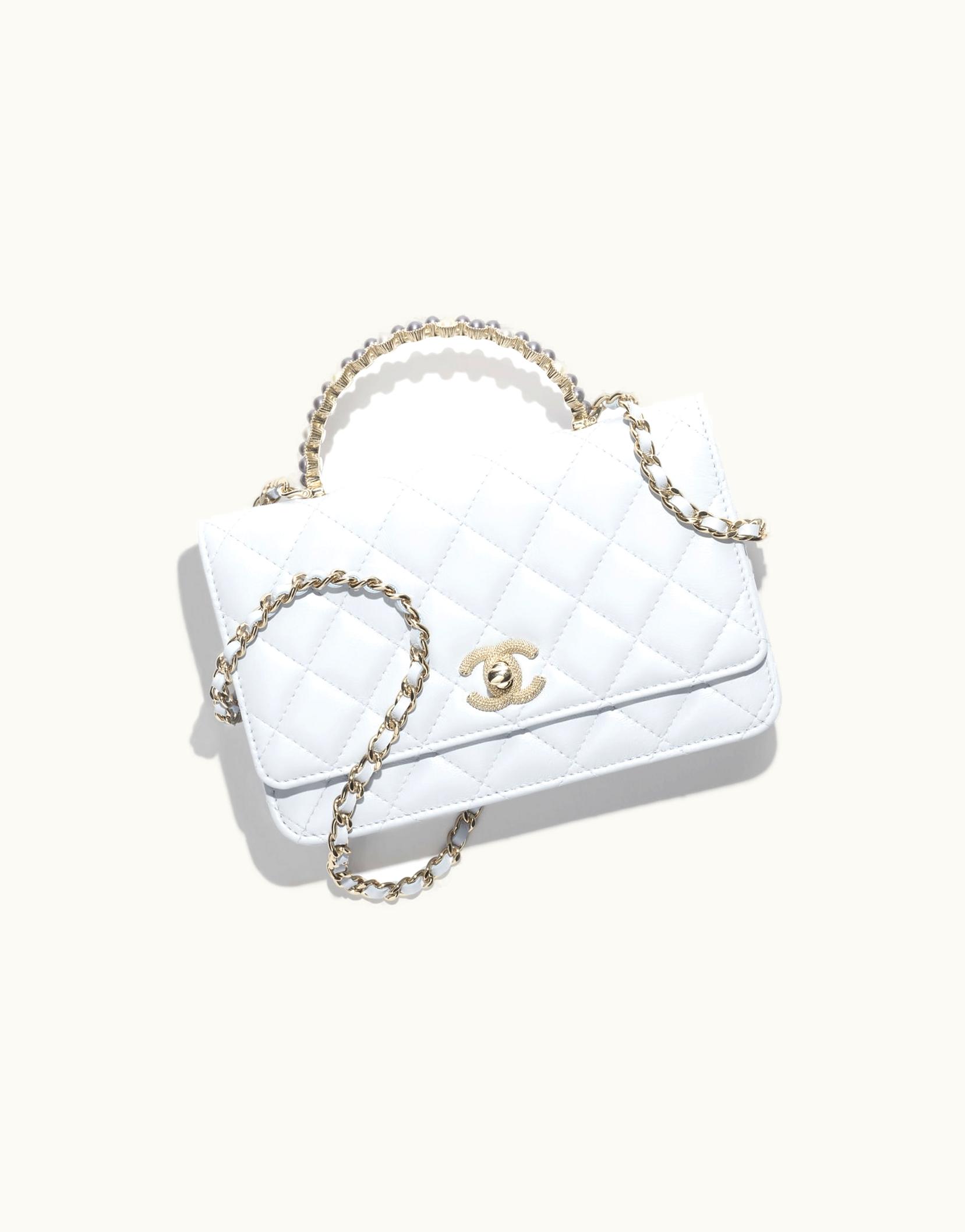 Chanel Chanel Wallet On Chain - Shiny Crumpled Lambskin, Imitation Pearls & Gold-Tone Metal, Light Gray
