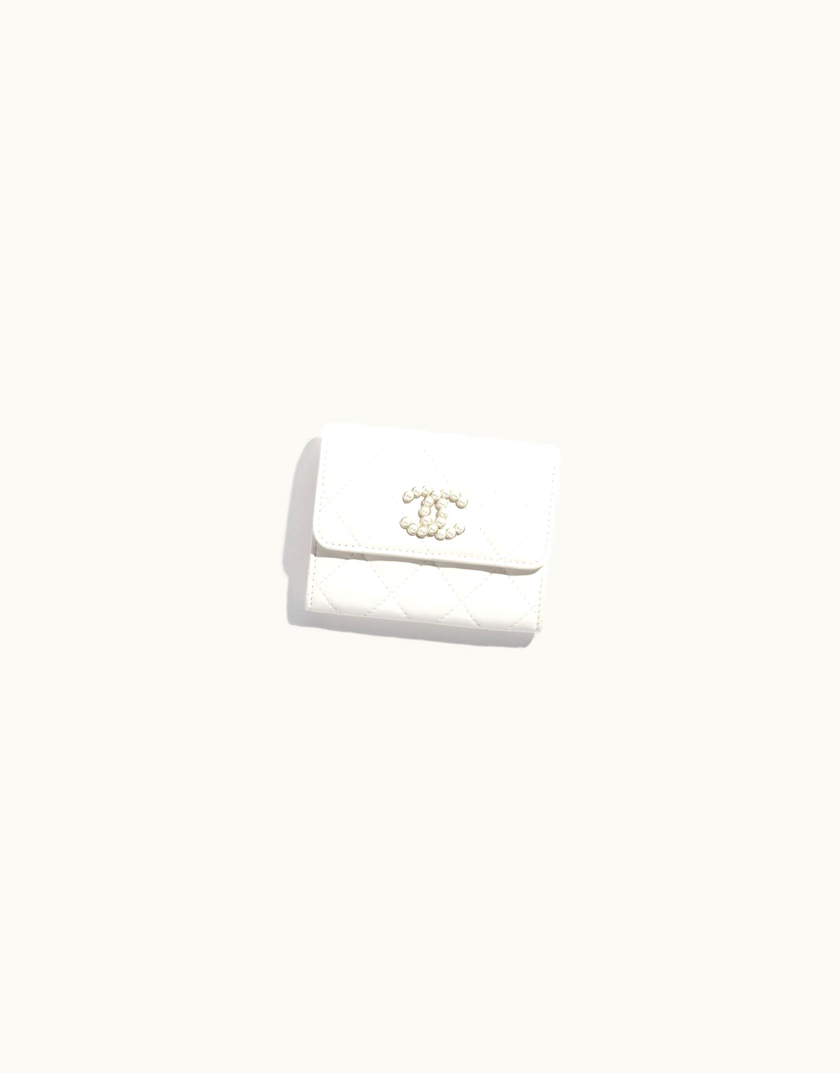 Chanel Chanel Flap Coin Purse - Lambskin, Imitation Pearls & Gold-Tone Metal, White