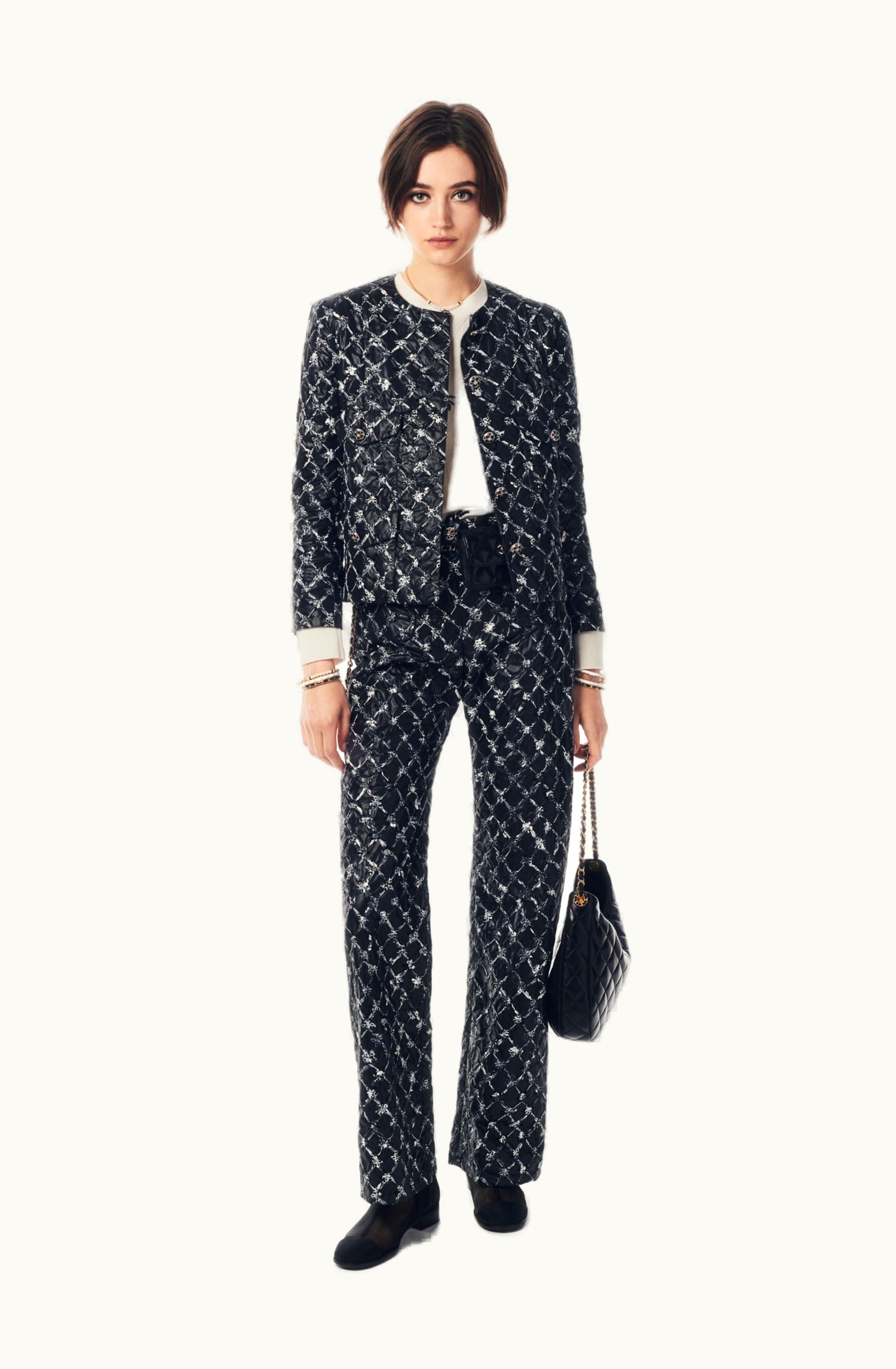 Chanel Chanel Pullover - Cashmere, White & Black