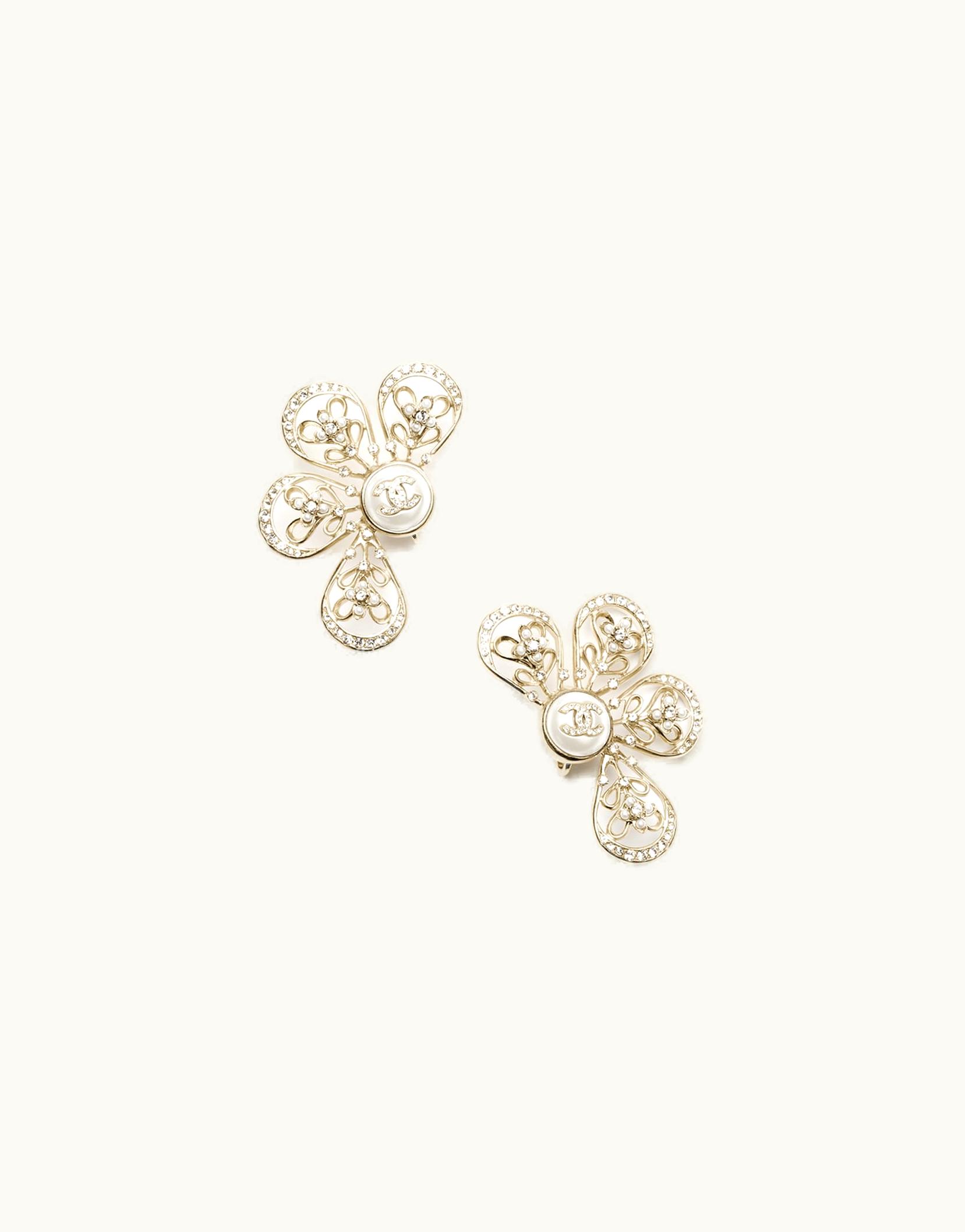 Chanel Clip-on Earrings - Metal, Glass Pearls, Imitation Pearls & Strass, Gold, Pearly White & Crystal