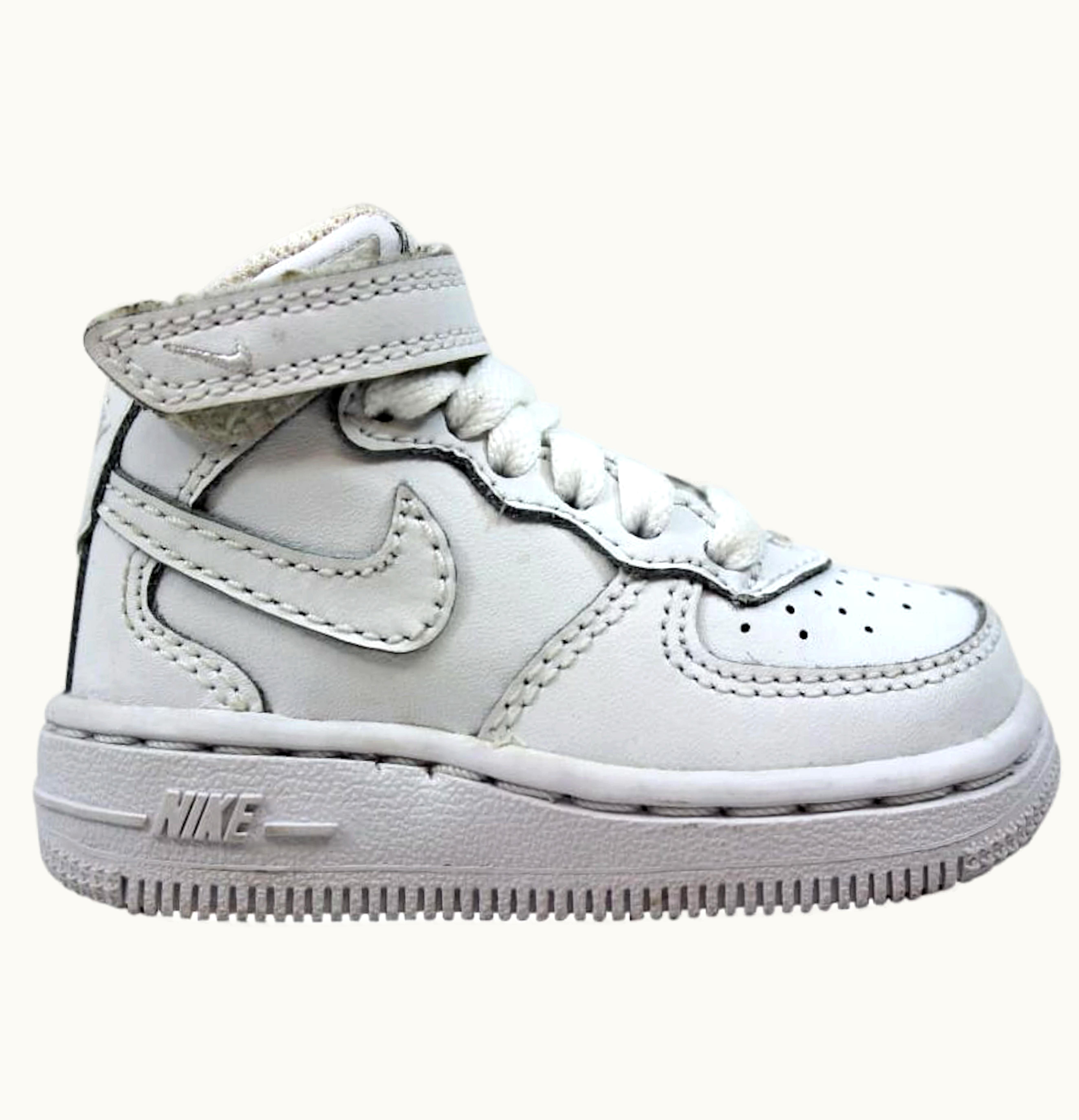 Nike Air Force 1 Mid White T