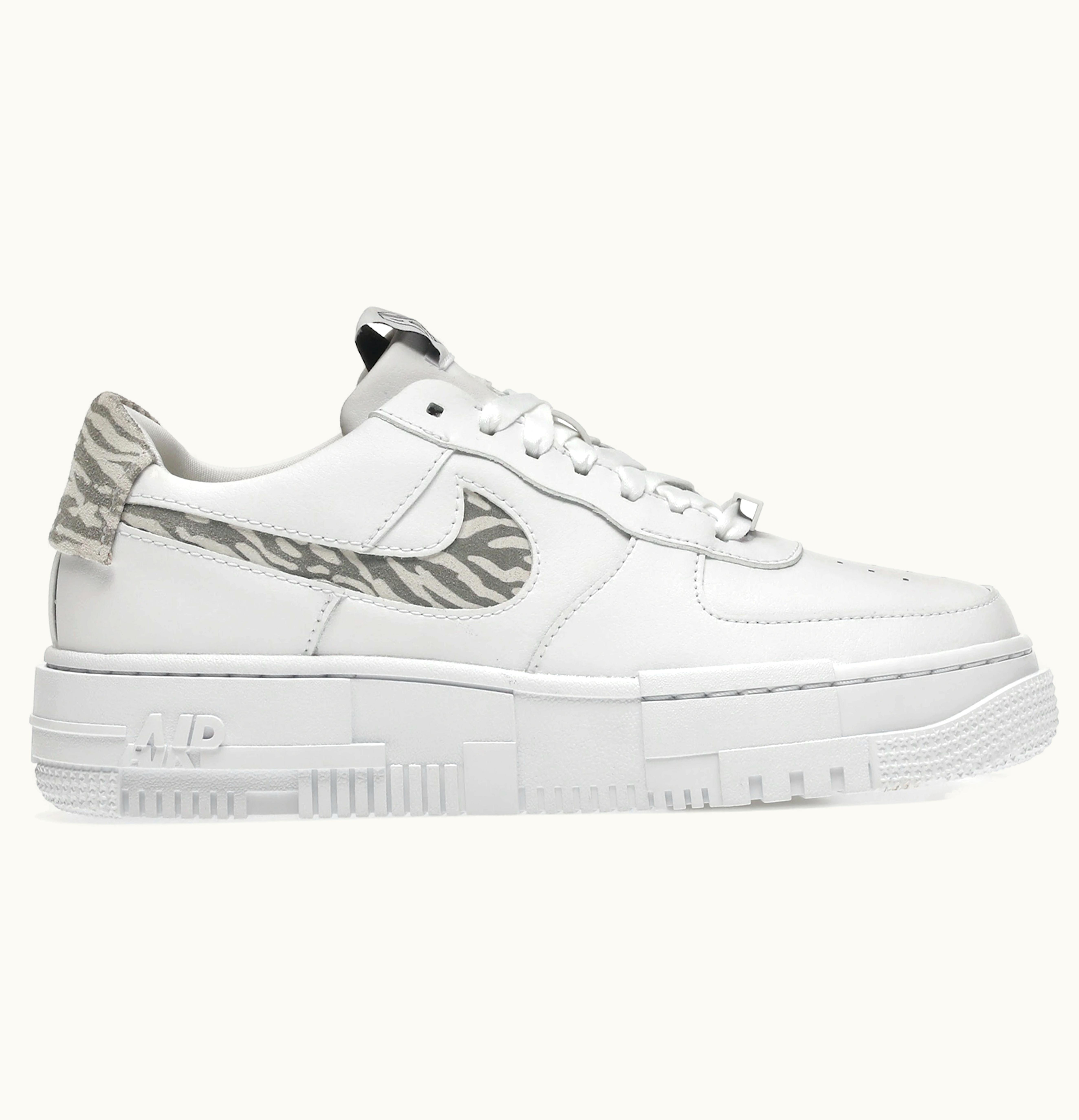 Nike Nike Air Force 1 Low Pixel SE White Zebra W