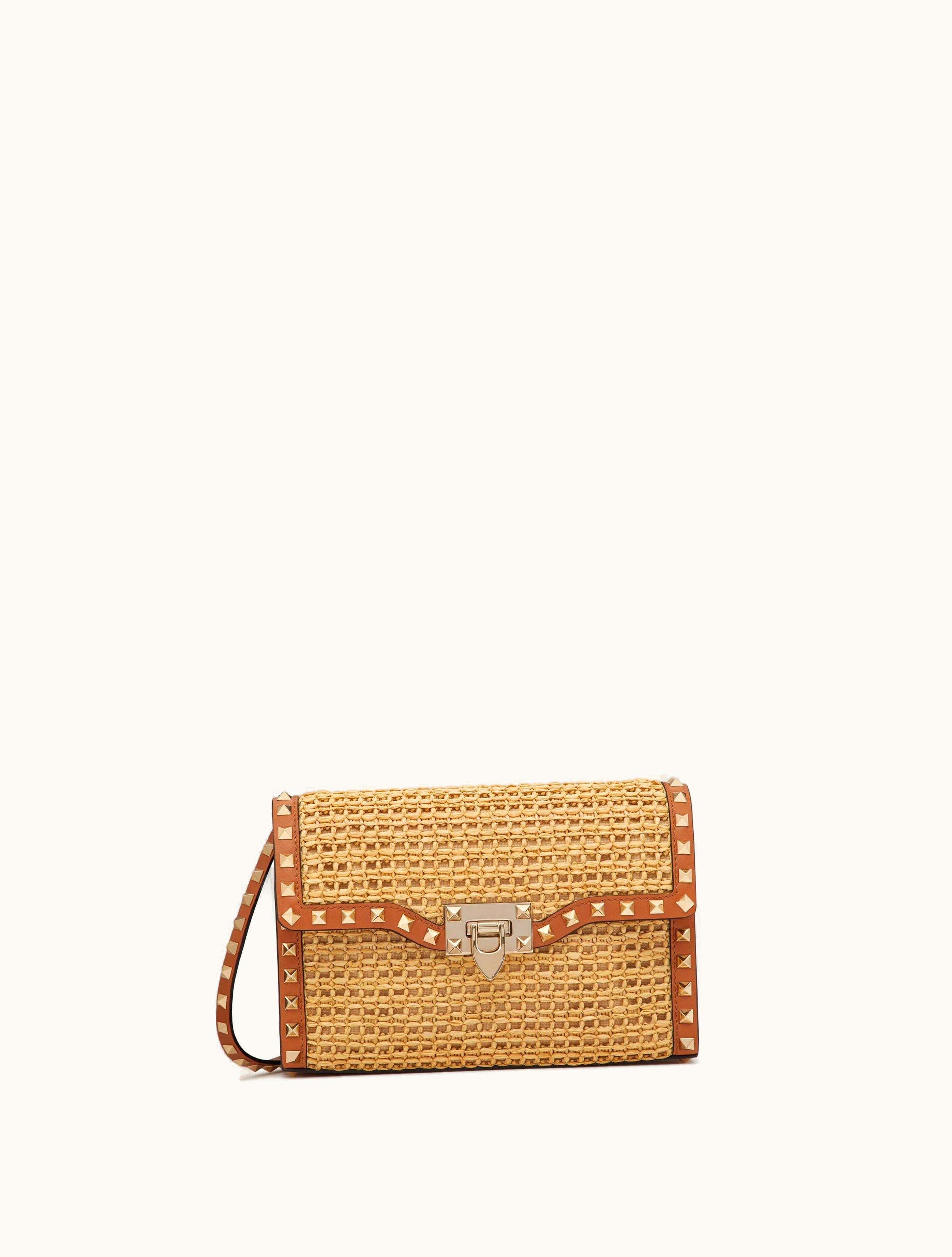 Valentino Valentino Small Rockstud Shoulder Bag In Woven Raffia For Woman In Natural / Almond