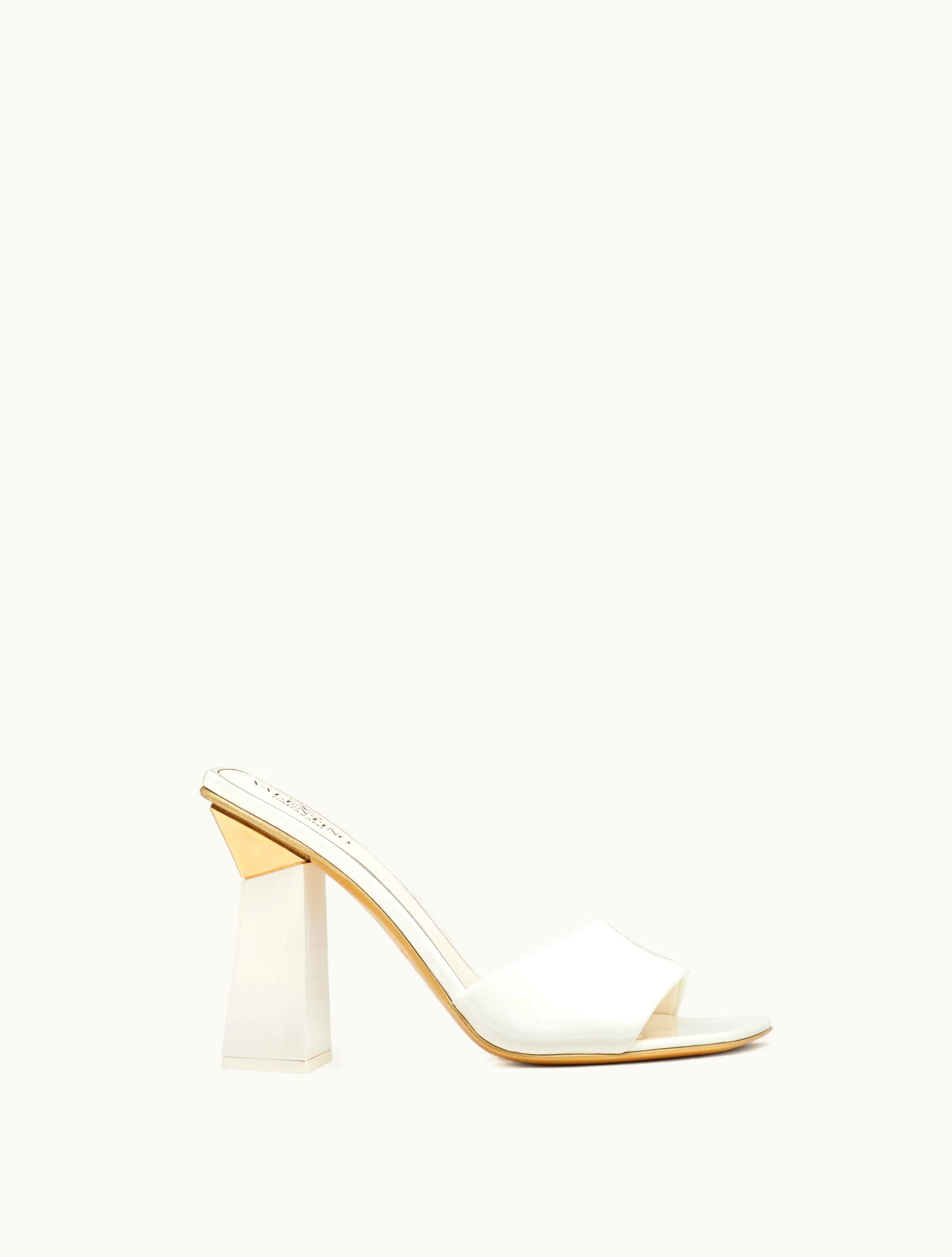 Valentino Valentino One Stud Hyper Slide Sandal In Patent Leather 105mm For Woman In Ivory