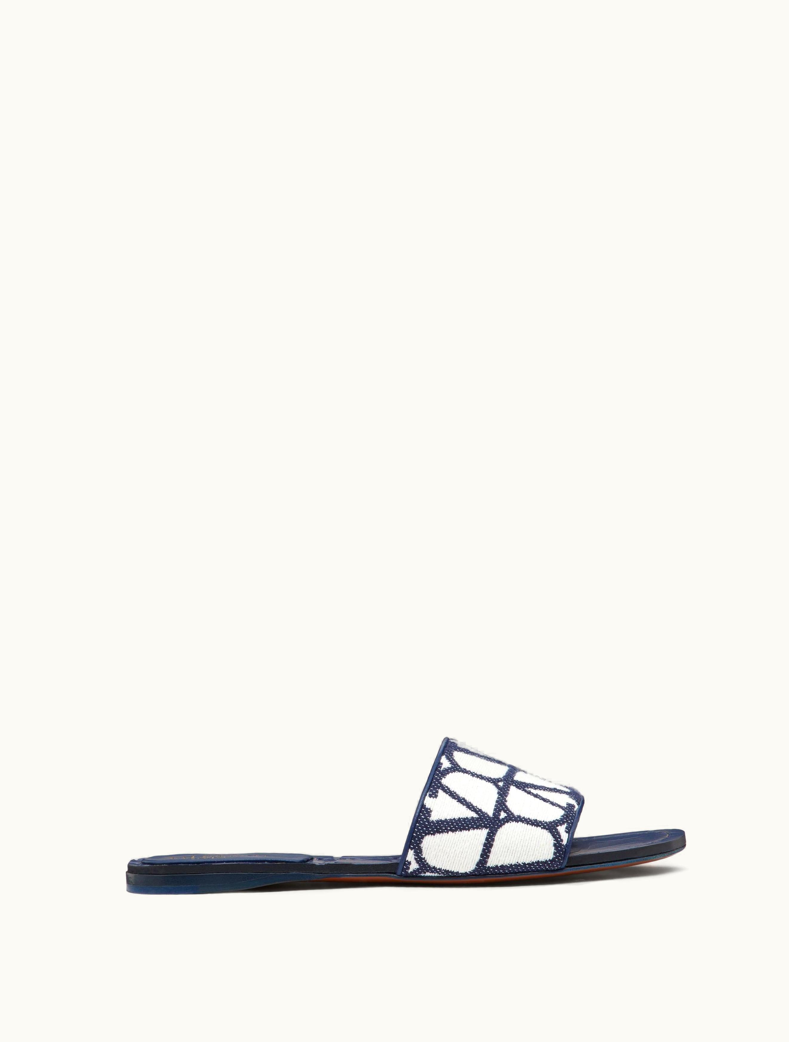 Valentino Valentino Toile Iconographe Slide Sandal In Embroidered Cotton For Woman In Blue / White