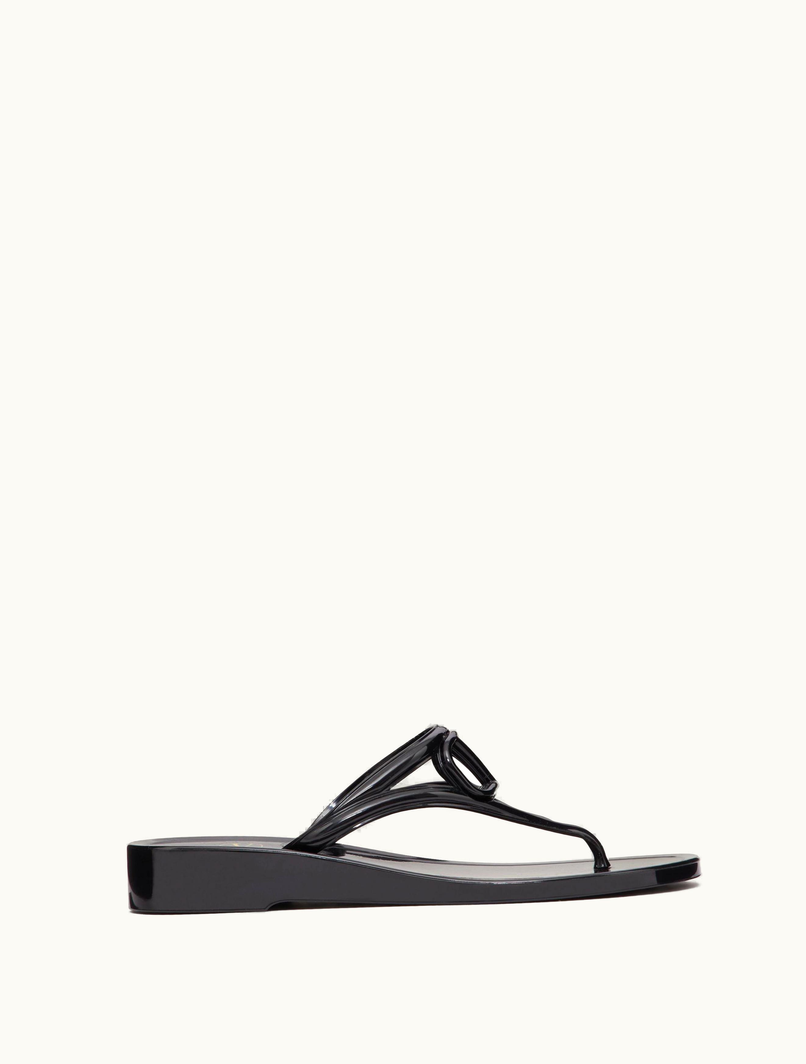 Valentino Valentino Vlogo Signature Rubber Thong Sandal For Woman In Black