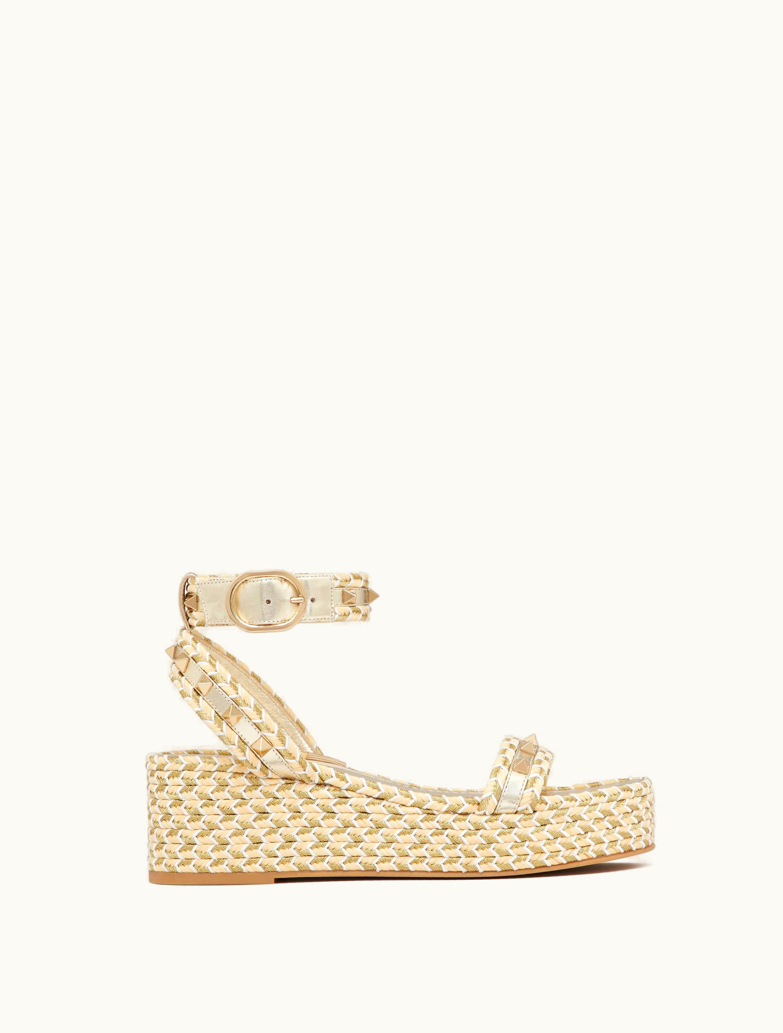 Valentino Valentino Rockstud Flatform Sandal In Laminated Nappa Leather 45mm For Woman In Natural / Ivory / Gold / Platinum