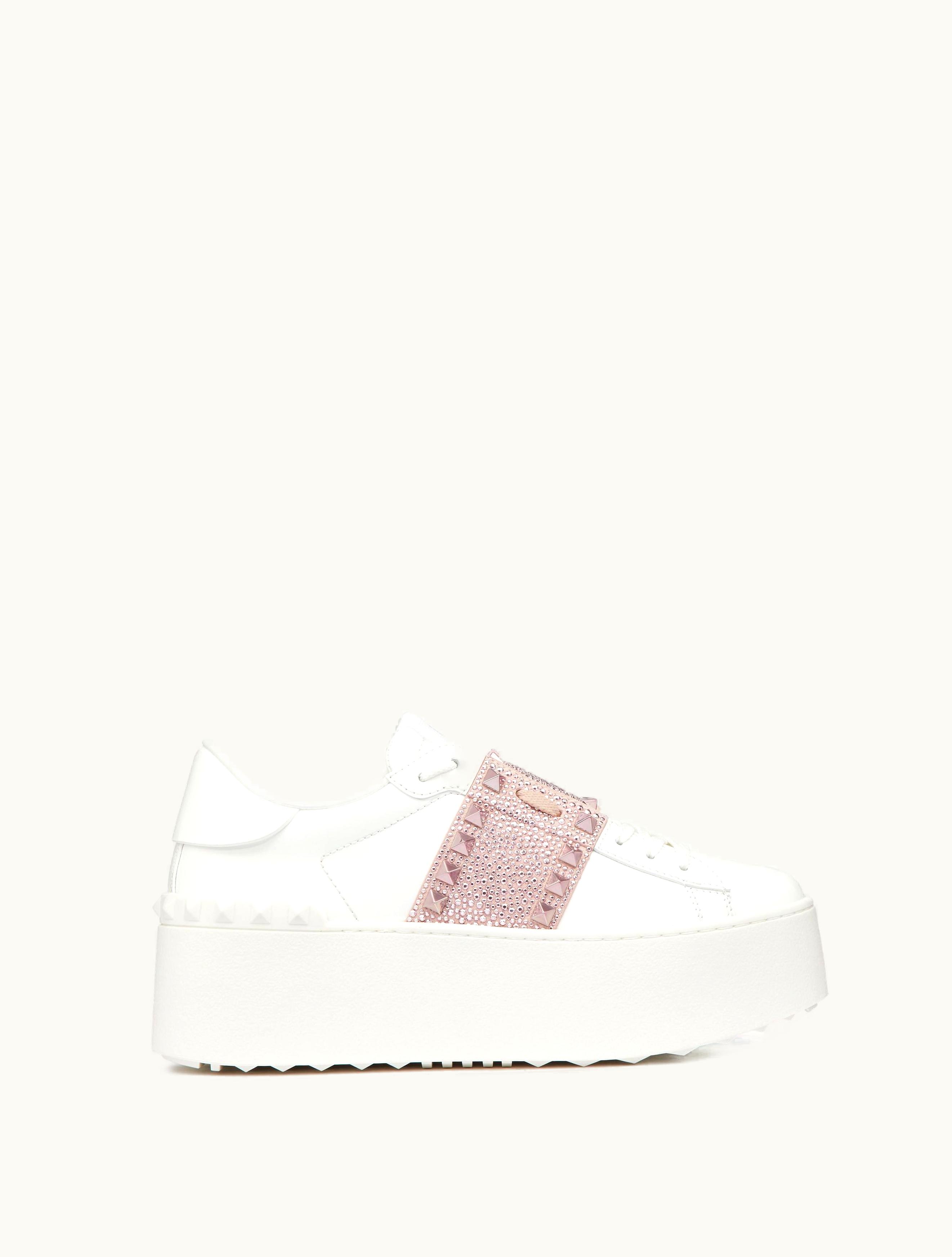 Valentino Valentino Flatform Rockstud Untitled Trainer In Calfskin With Micro Studs For Woman In White / Rose Quartz / Light Pink