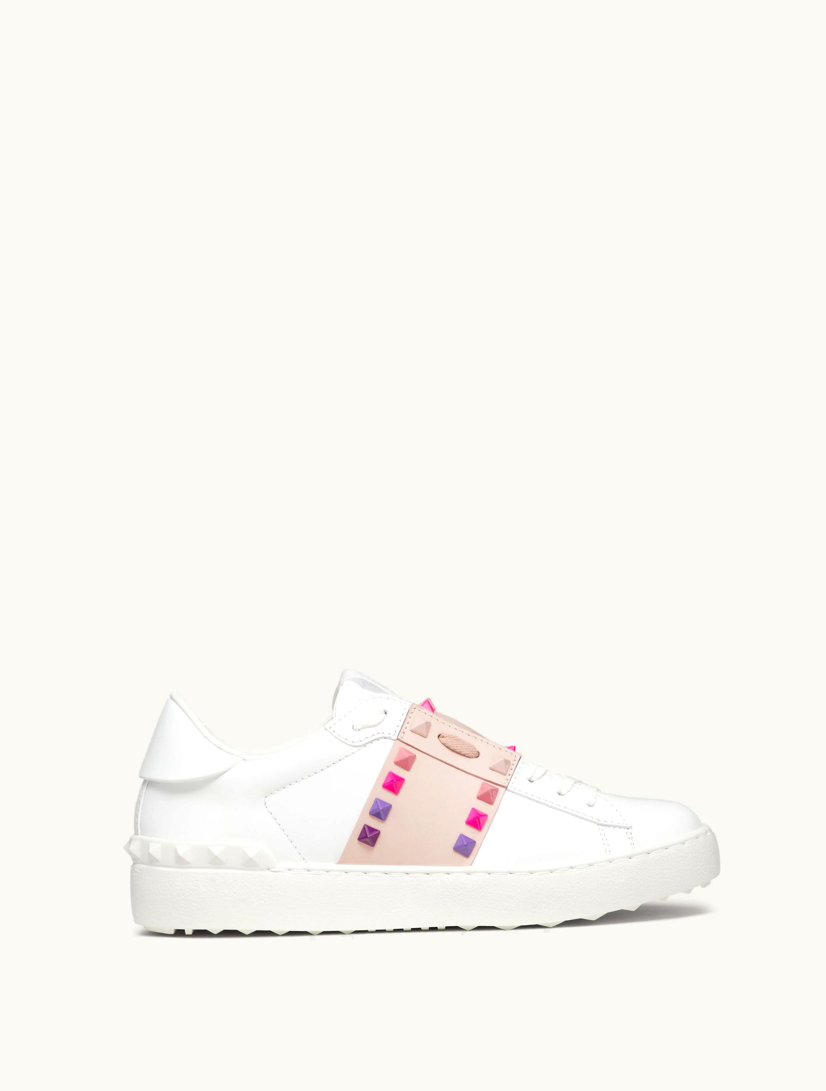 Valentino Valentino Rockstud Untitled Calfskin Trainer For Woman In White / Rose Quartz