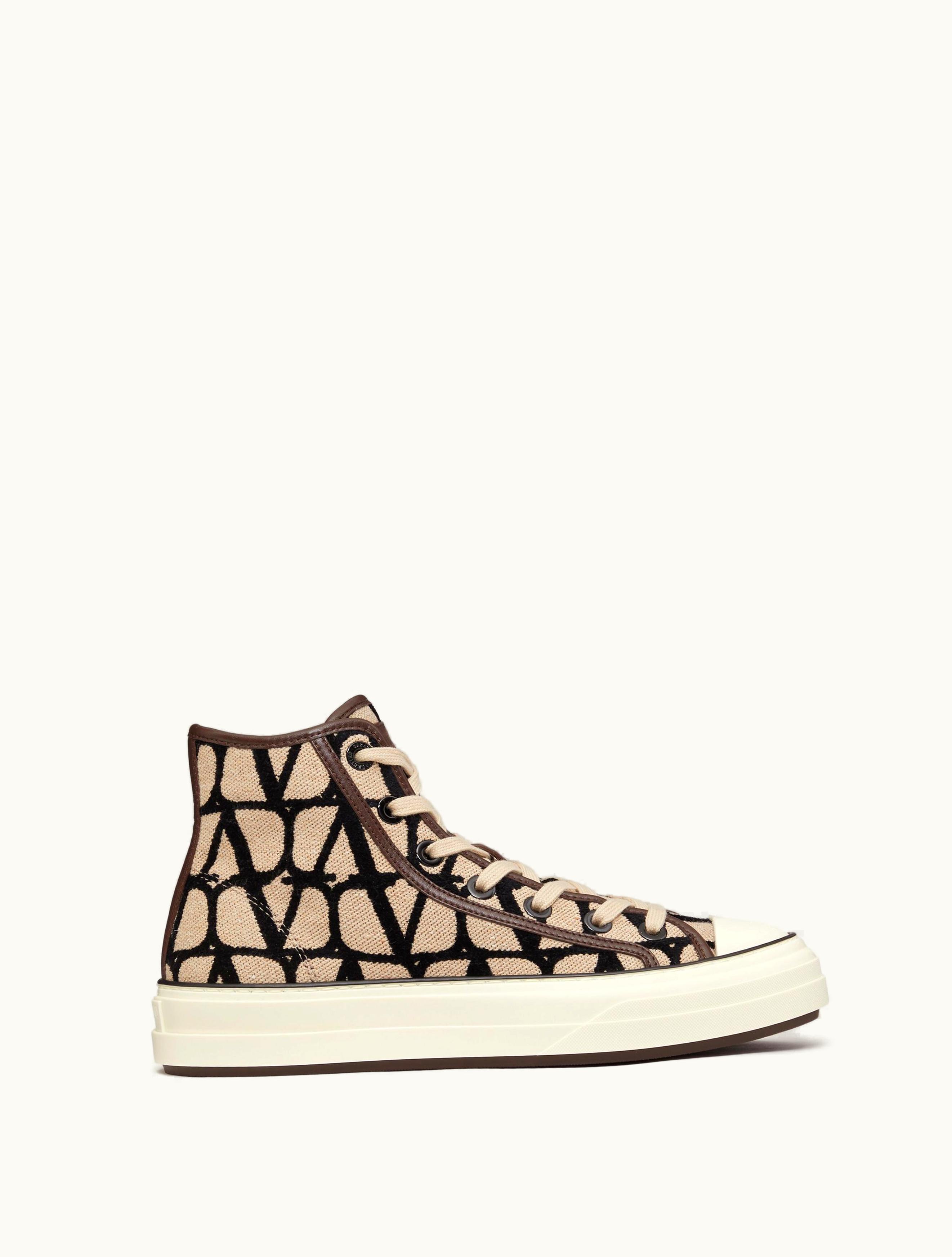 Valentino Valentino Toile Iconographe Totaloop High-top Trainer For Woman In Beige / Black