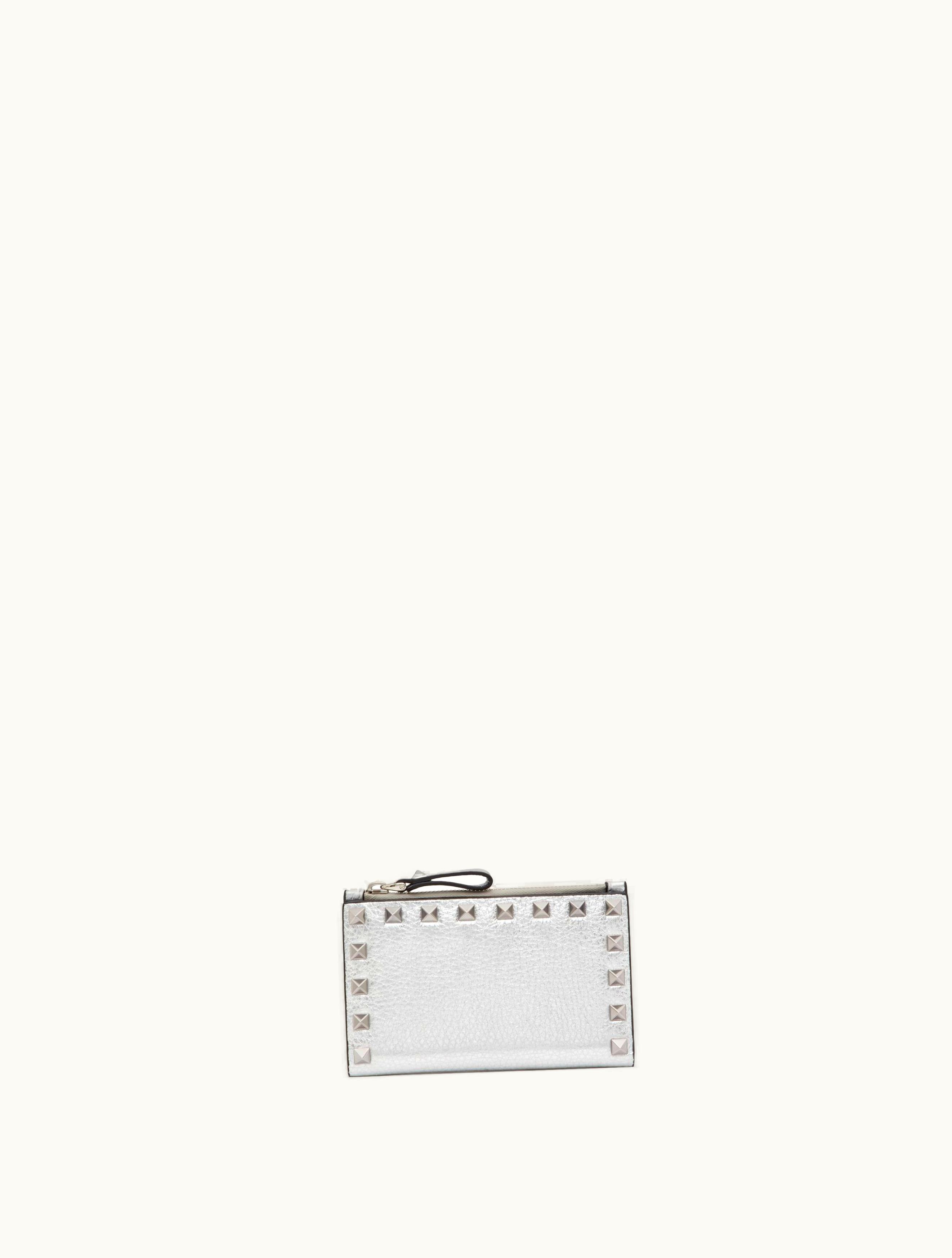 Valentino Valentino Rockstud Grainy Metallic Calfskin Card Holder With Zip For Woman In Silver SILVER