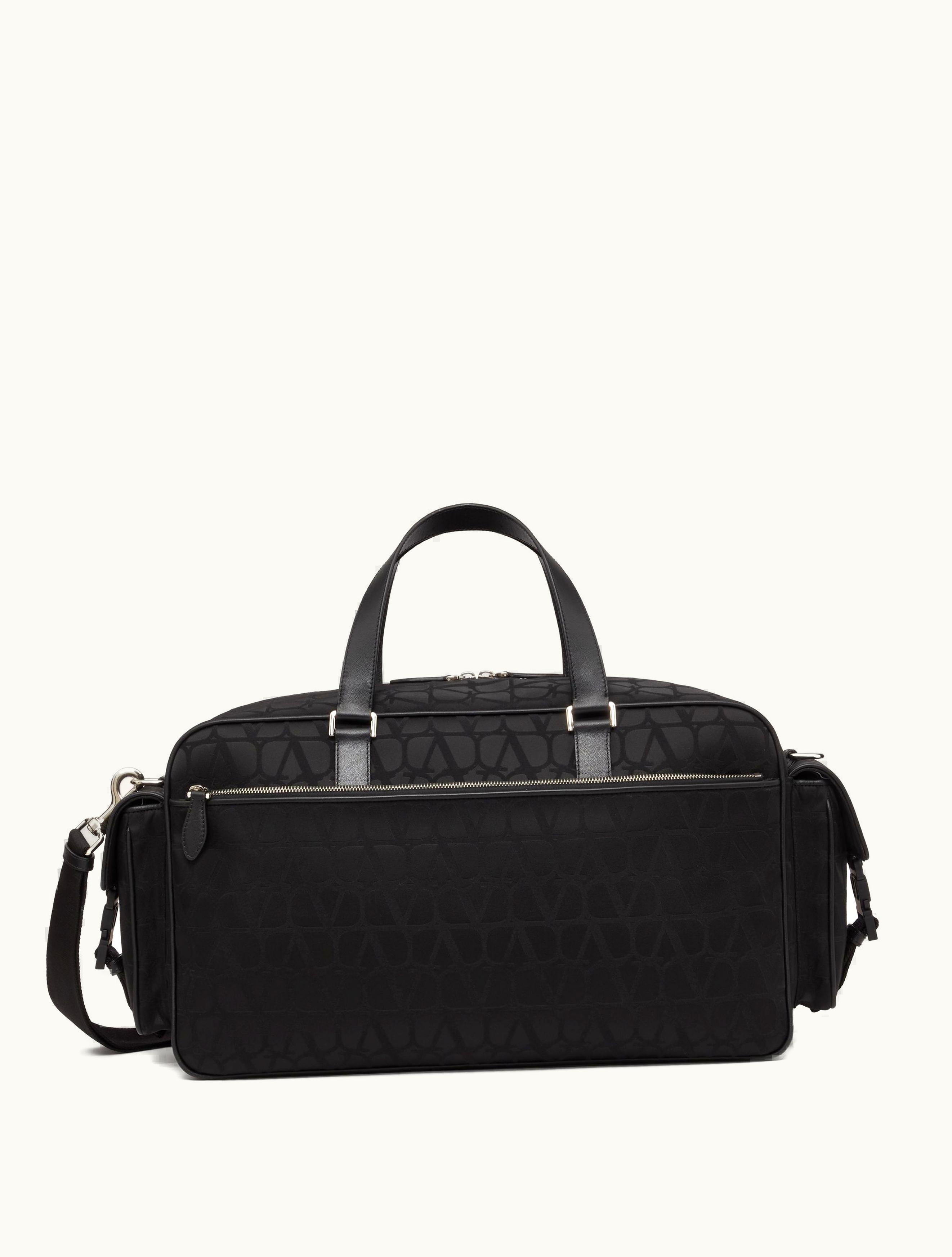 Valentino Valentino Toile Iconographe Duffle In Technical Fabric With Leather Details For Man In Black
