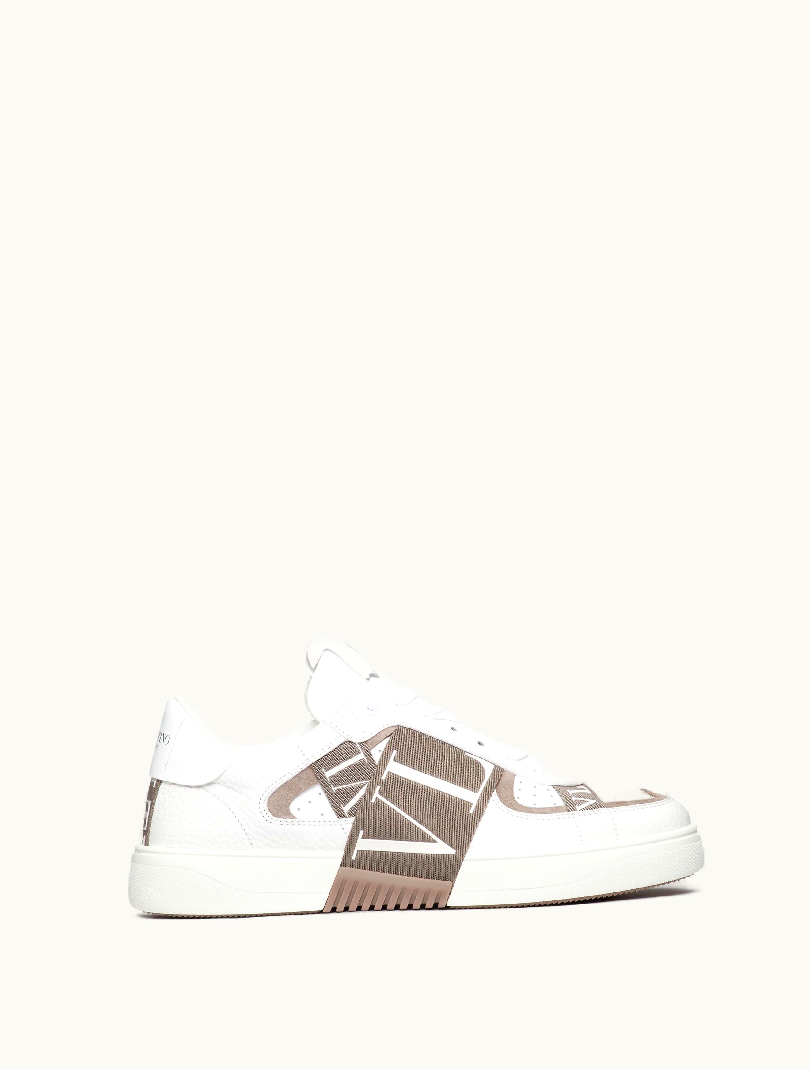 Valentino Valentino Vl7n Low-top Sneaker In Banded Calfskin For Man In White / Clay
