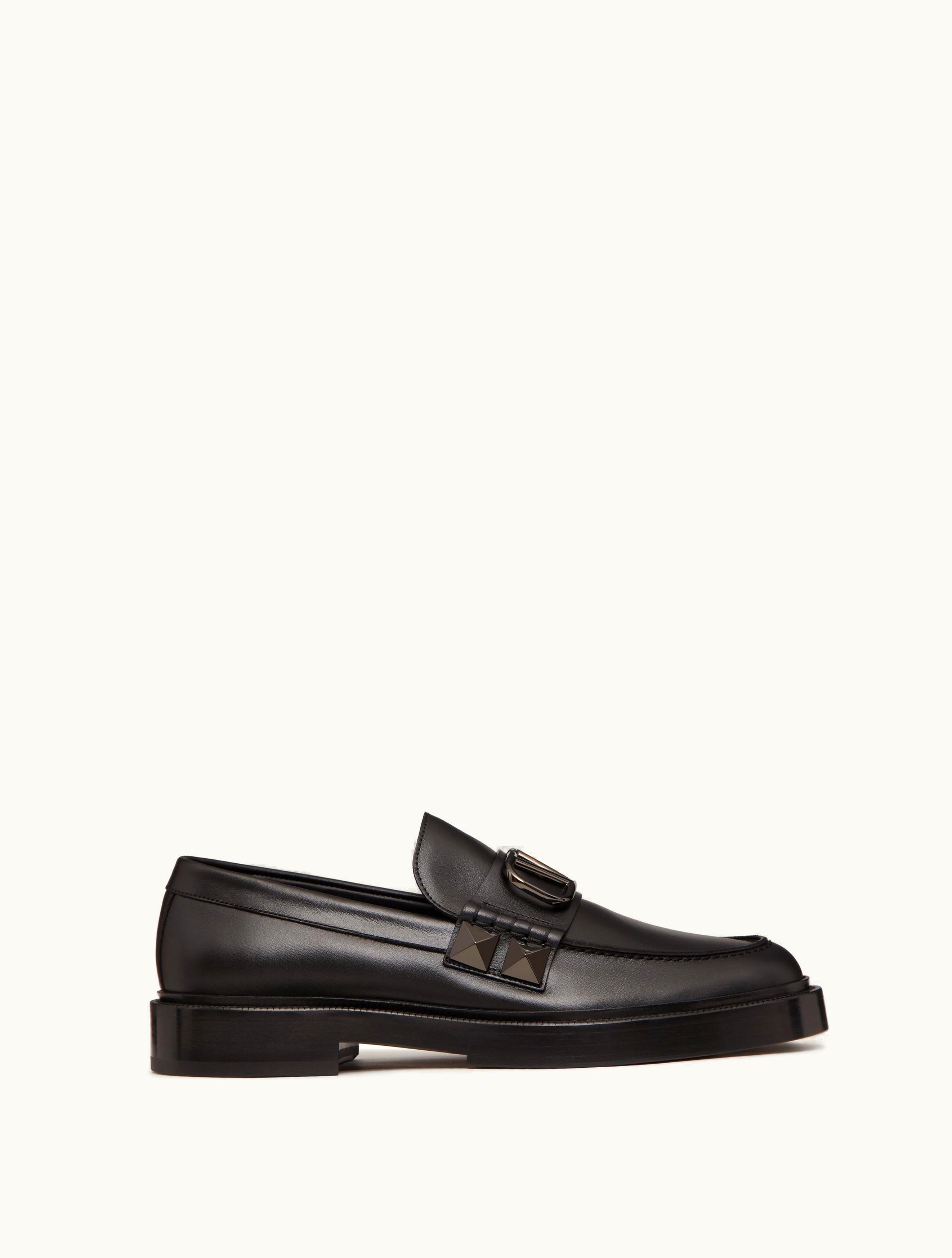 Valentino Valentino Calfskin Stud Sign Loafer For Man In Black