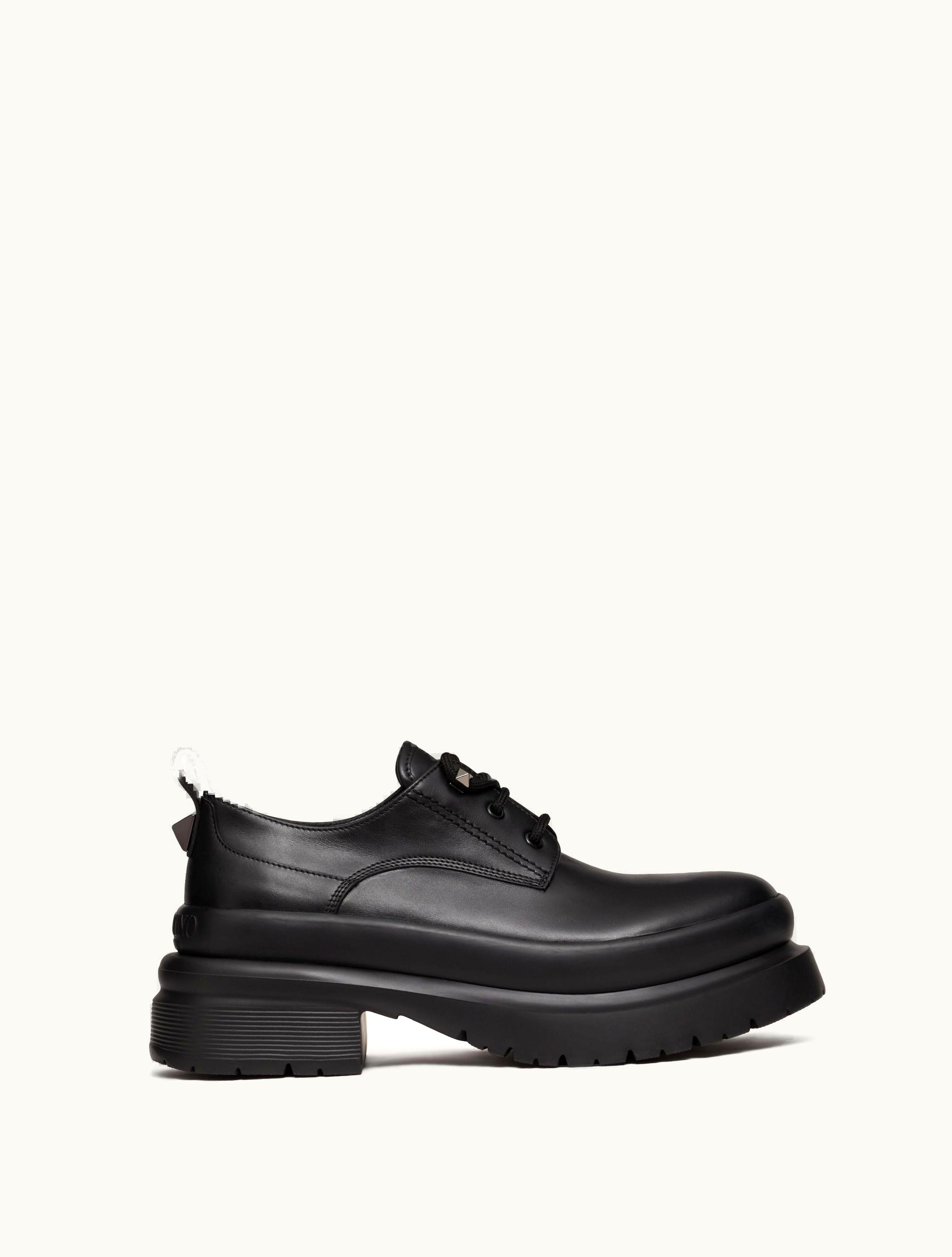 Valentino Valentino Roman Stud Calfskin Derby For Man In Black