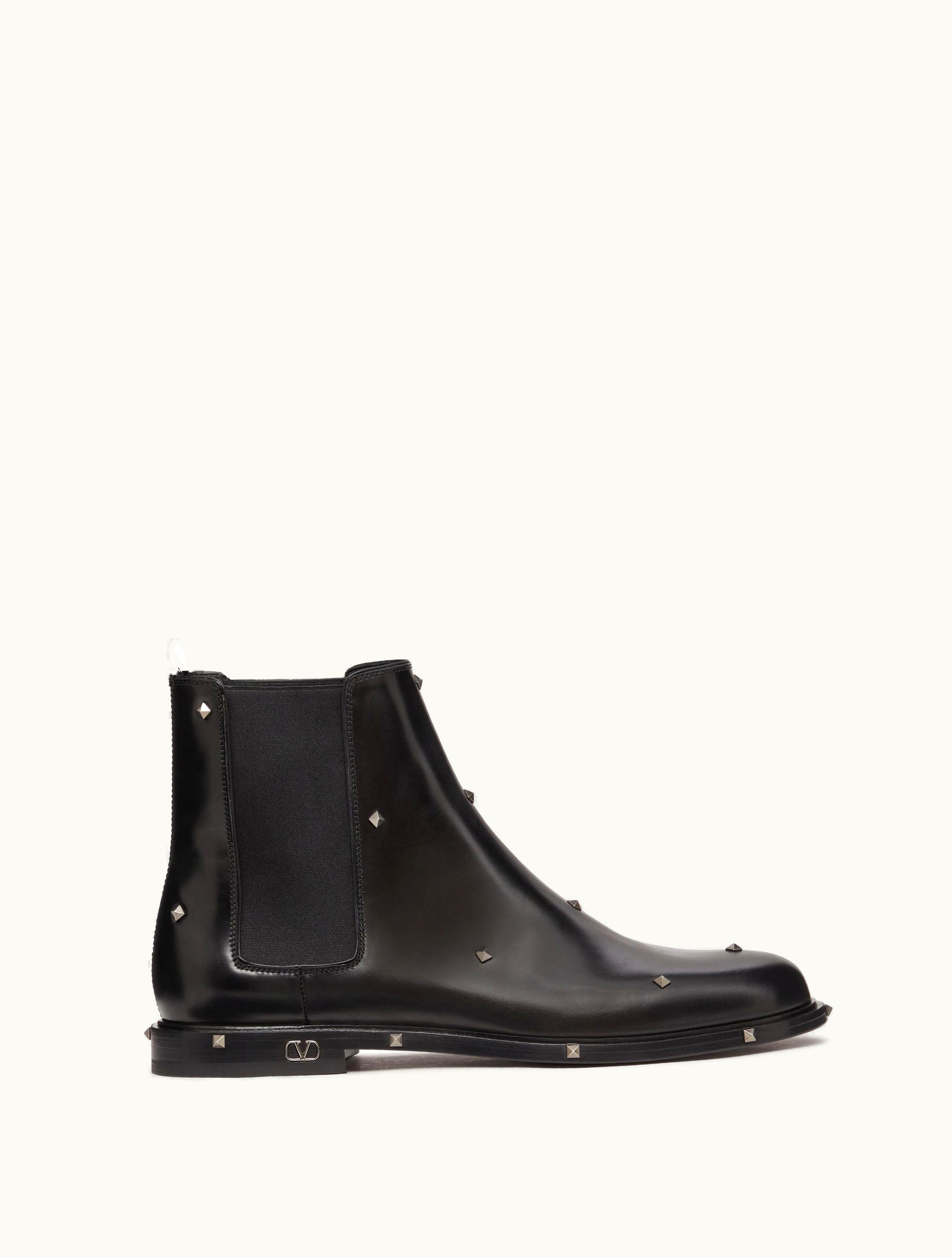 Valentino Valentino Aristopunk Stud Calfskin Ankle Boot For Man In Black