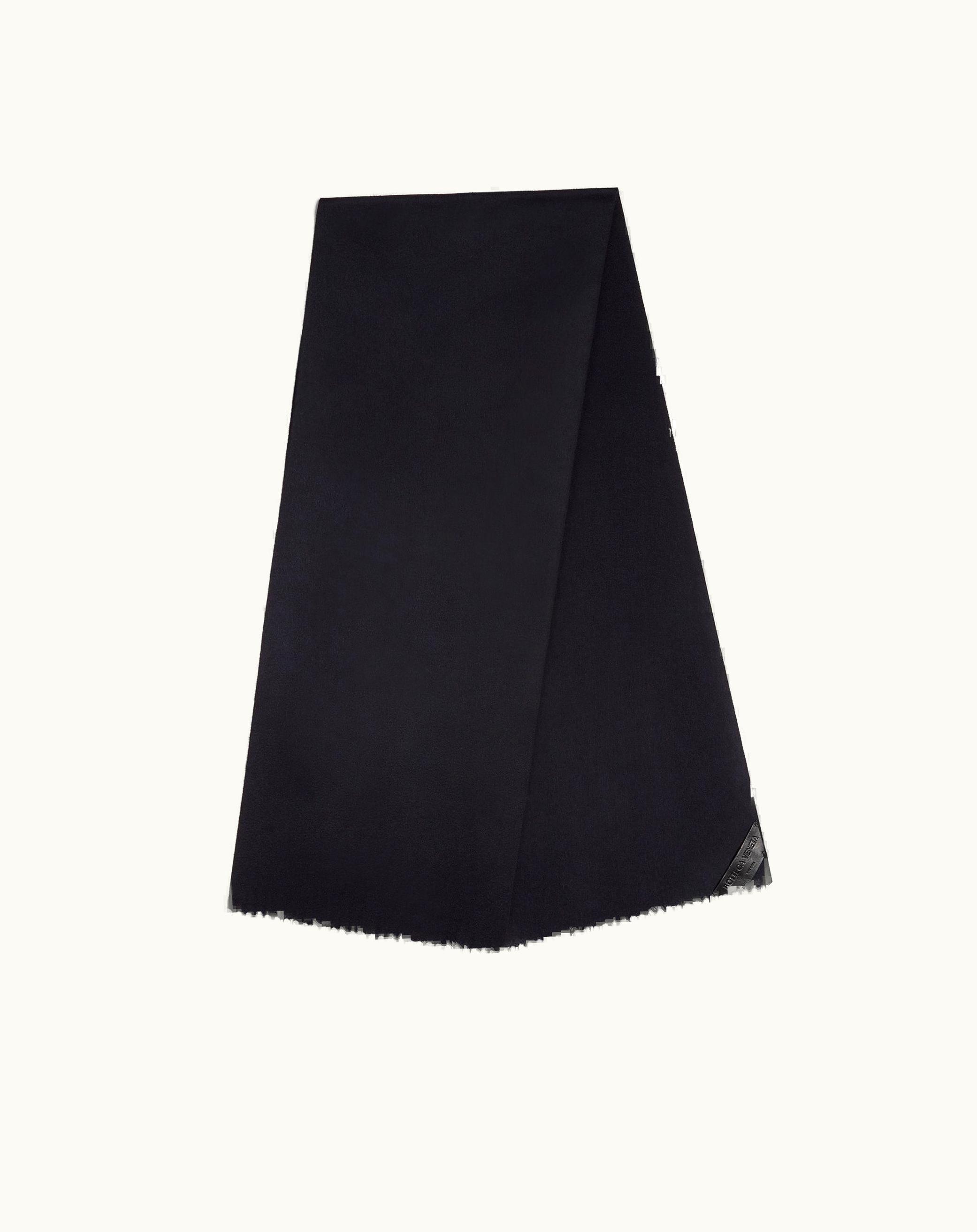 Bottega Veneta Bottega Veneta Men's Cashmere Scarf With Leather Patch In Navy Melange