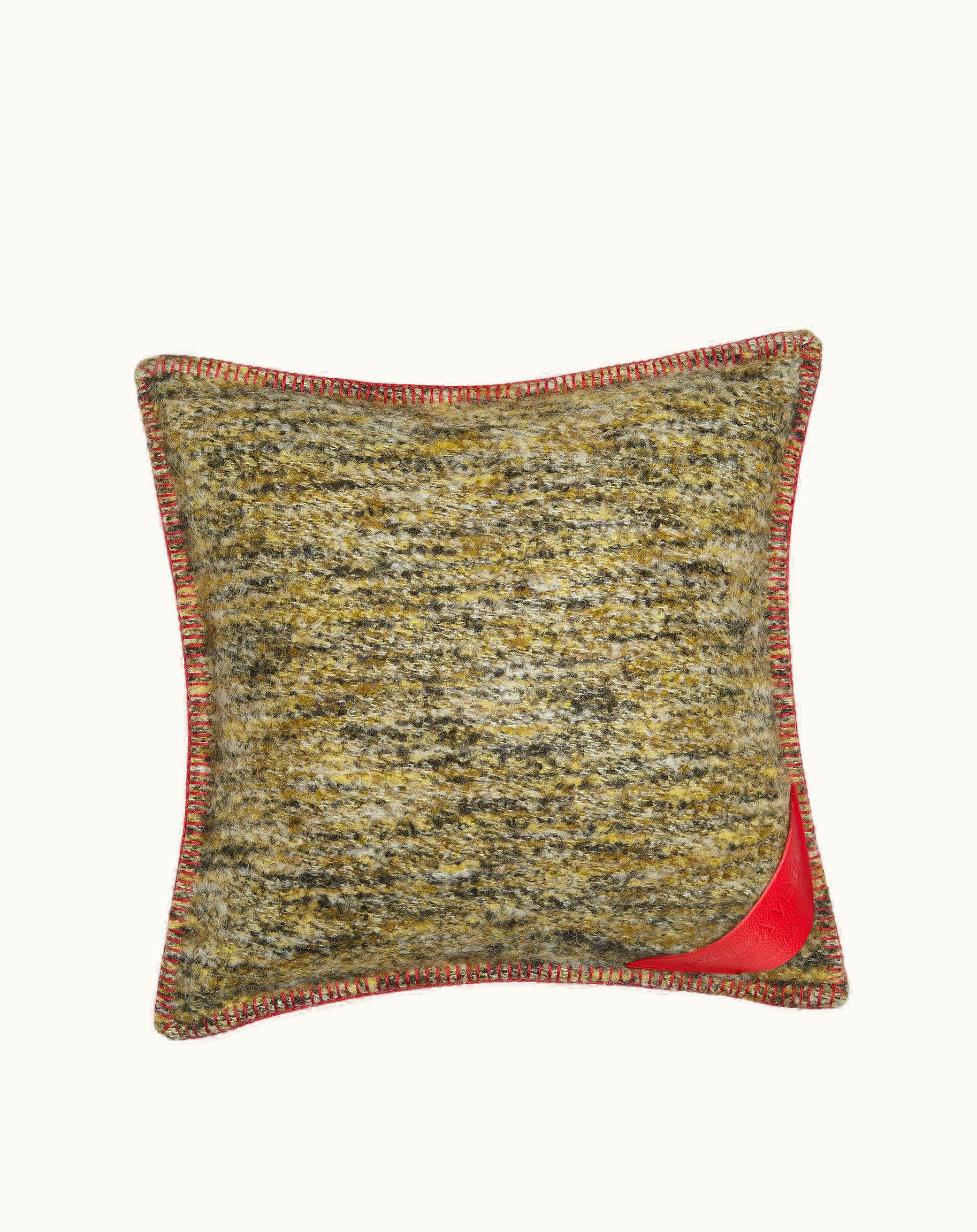 Bottega Veneta Bottega Veneta Lava Cushion In Yellow / Black / White