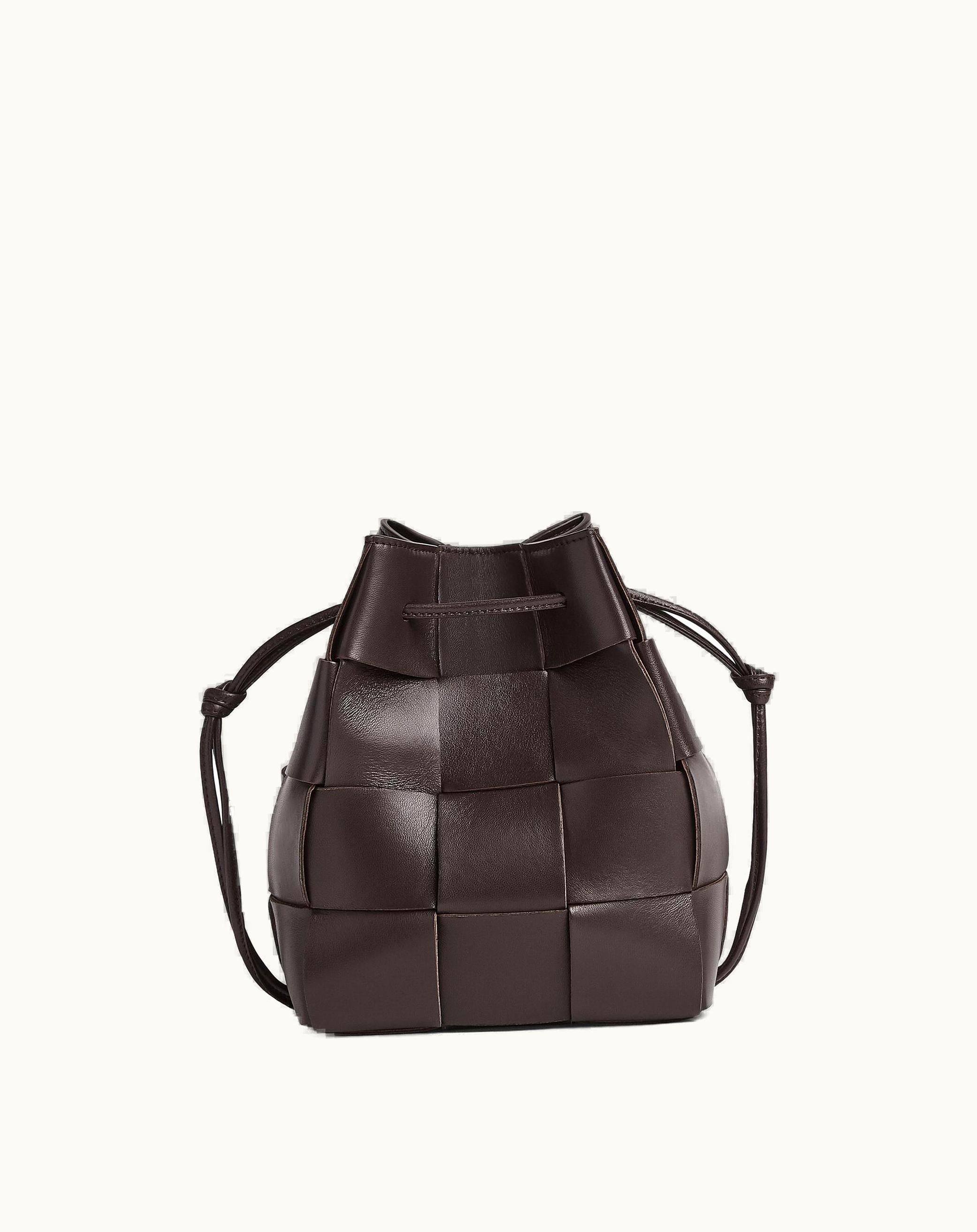 Bottega Veneta Bottega Veneta Small Cassette Cross-Body Bucket In Fondant