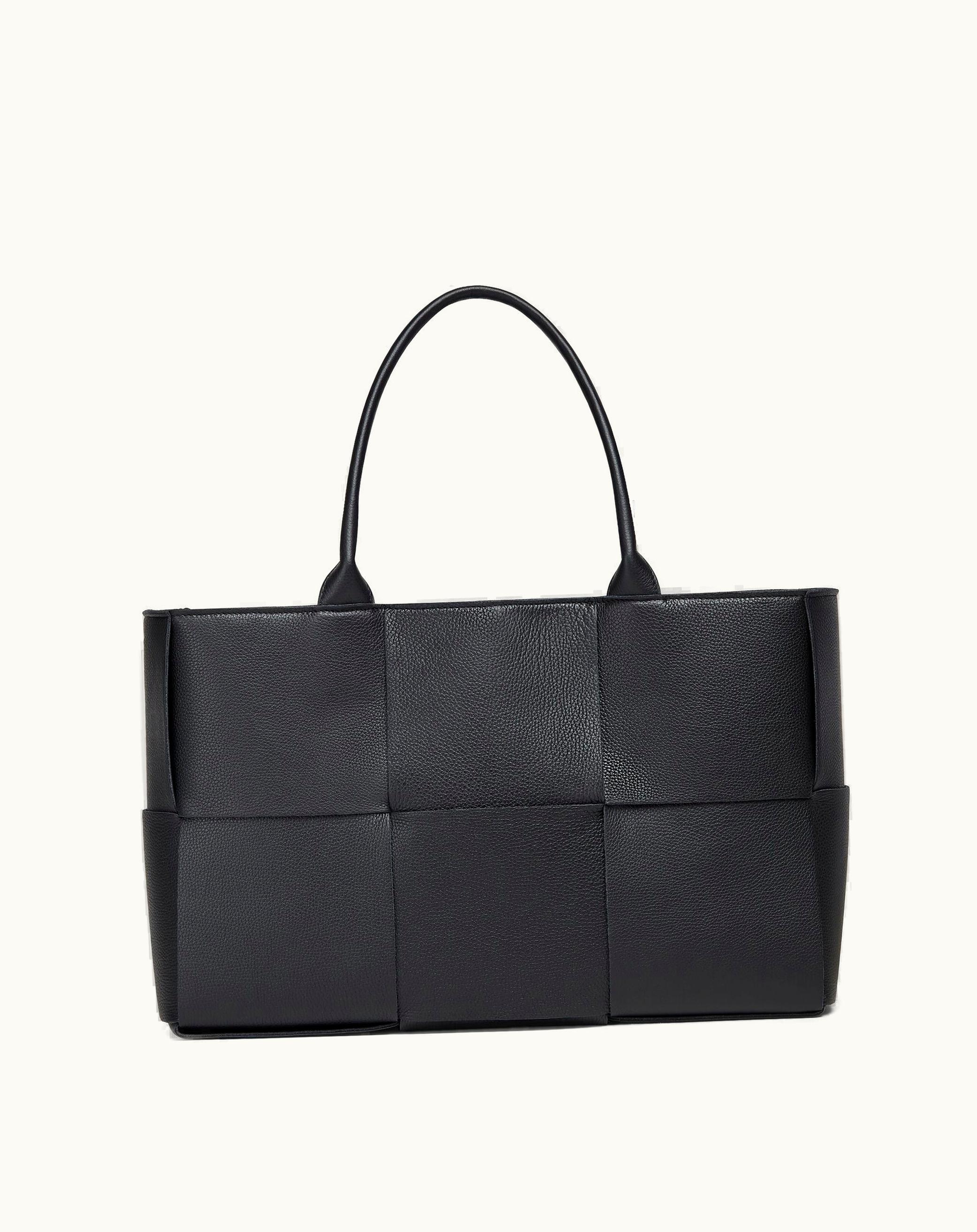 Bottega Veneta Medium Arco Tote Bag In Black