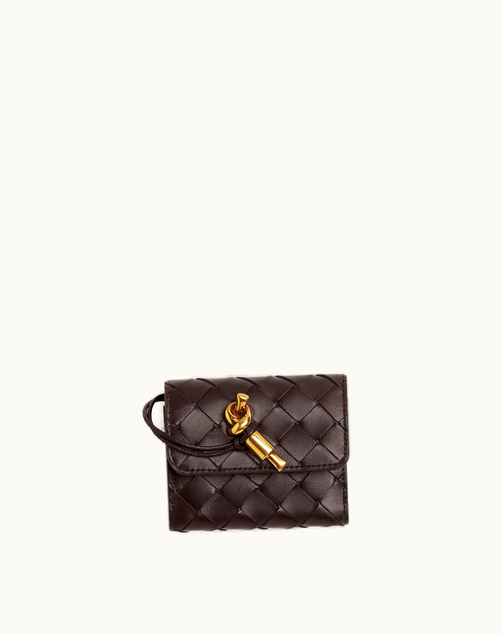 Bottega Veneta Bottega Veneta Women's Andiamo Tri-Fold Zip Wallet In Fondant