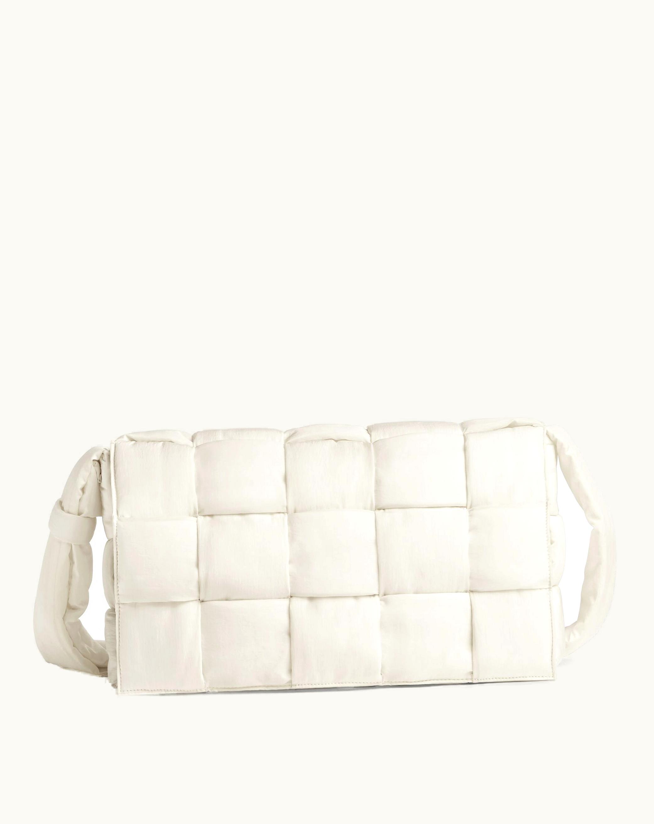 Bottega Veneta Maxi Padded Tech Cassette In White