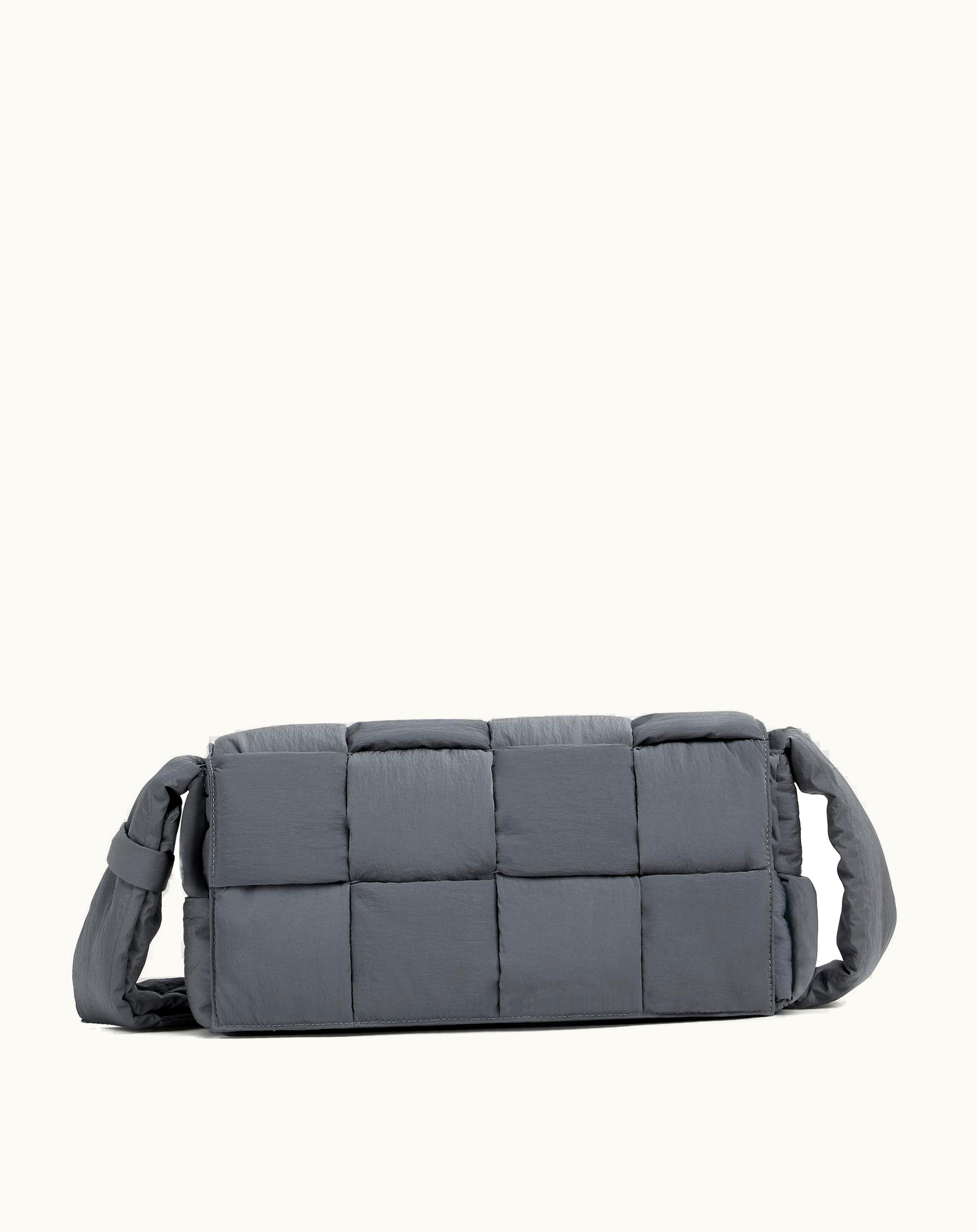Bottega Veneta Bottega Veneta Padded Tech Cassette In Thunder / Pool