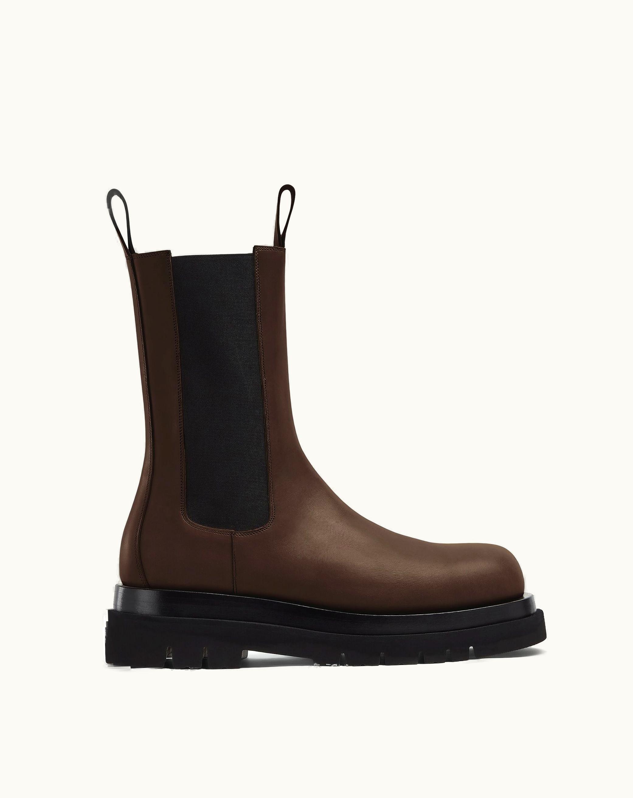 Bottega Veneta Bottega Veneta Men's Lug Chelsea Boot In Fondant
