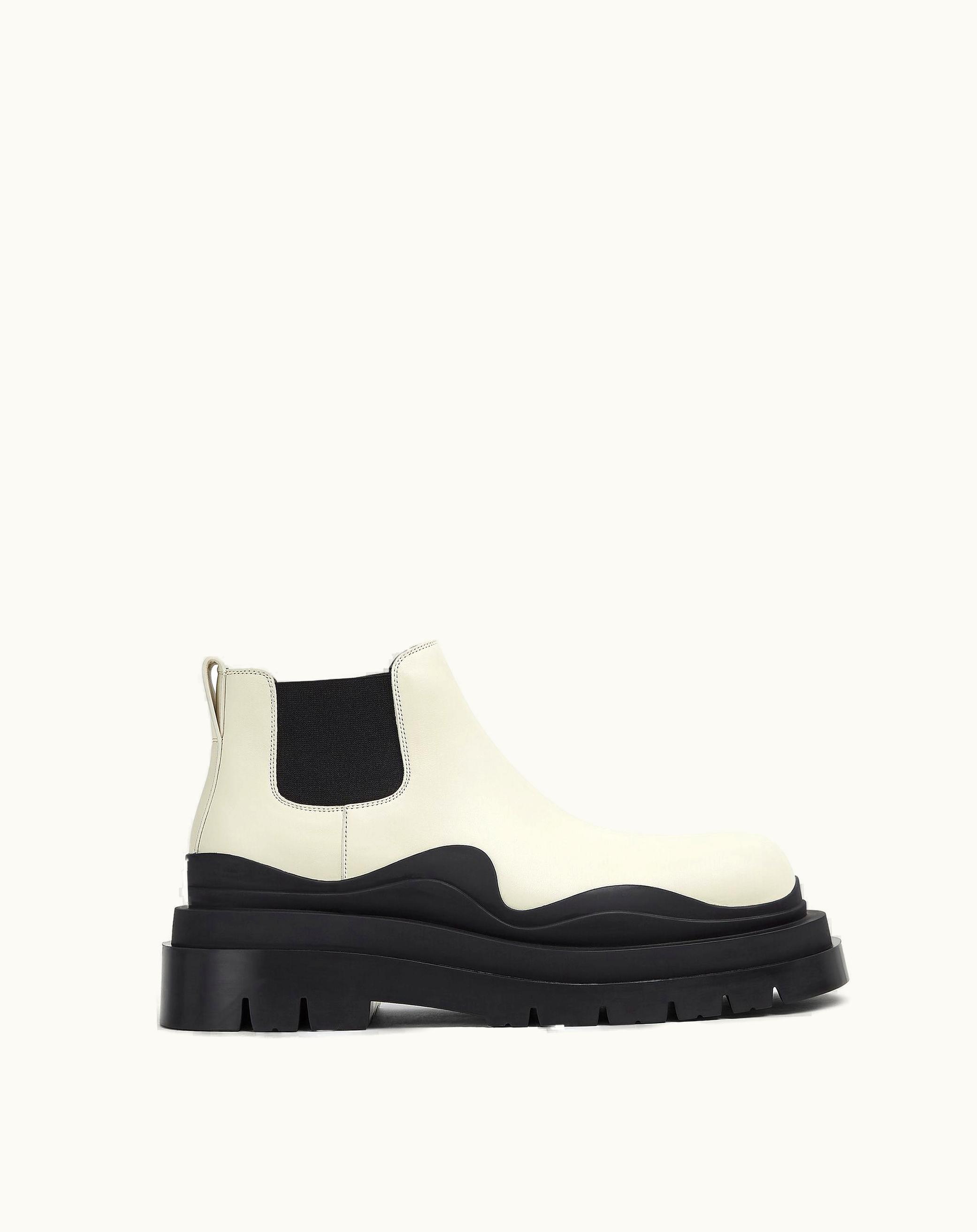 Bottega Veneta Bottega Veneta Men's Tire Chelsea Ankle Boot In Sea Salt