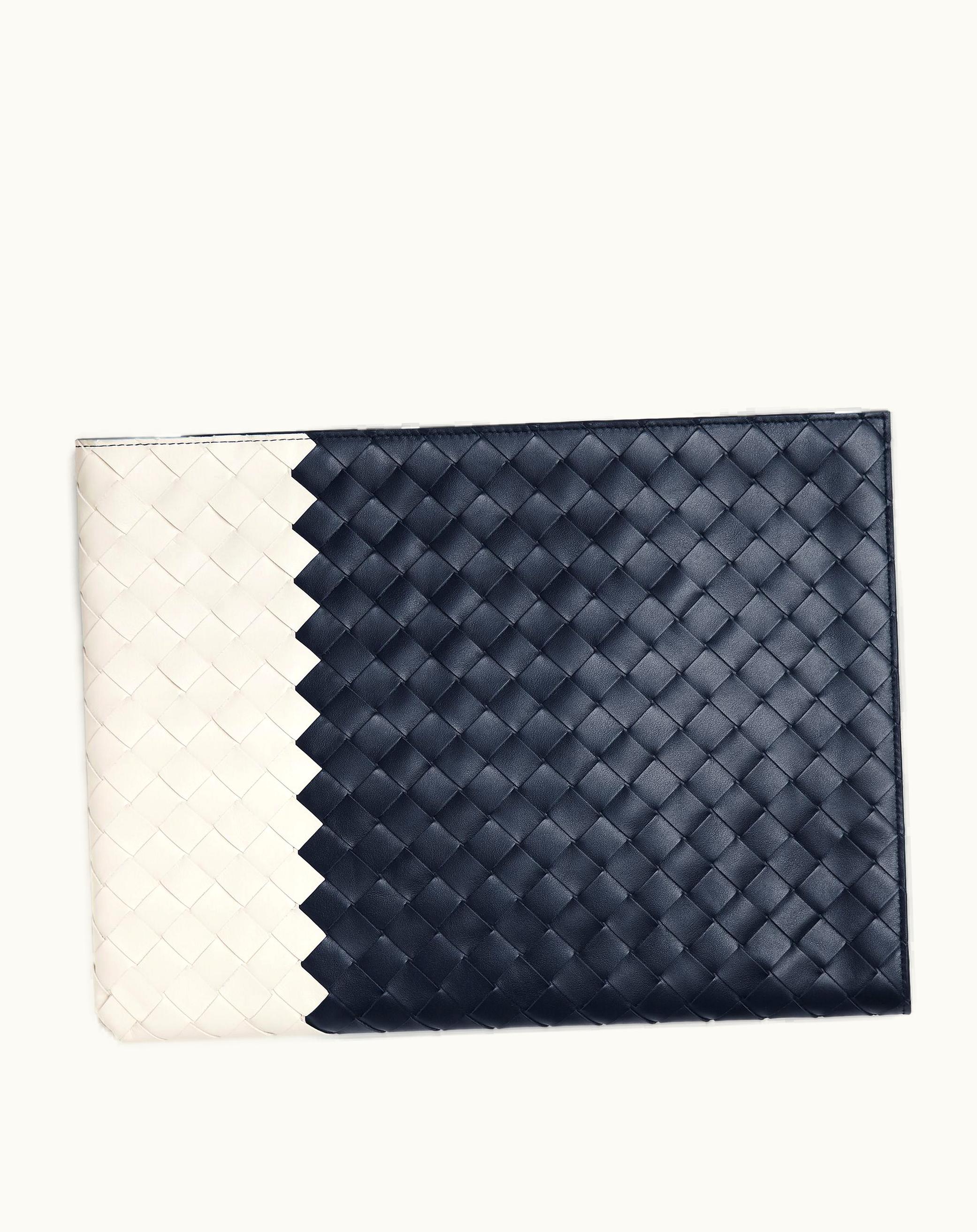 Bottega Veneta Bottega Veneta Men's Intrecciato Half Zip Pouch In Space / White