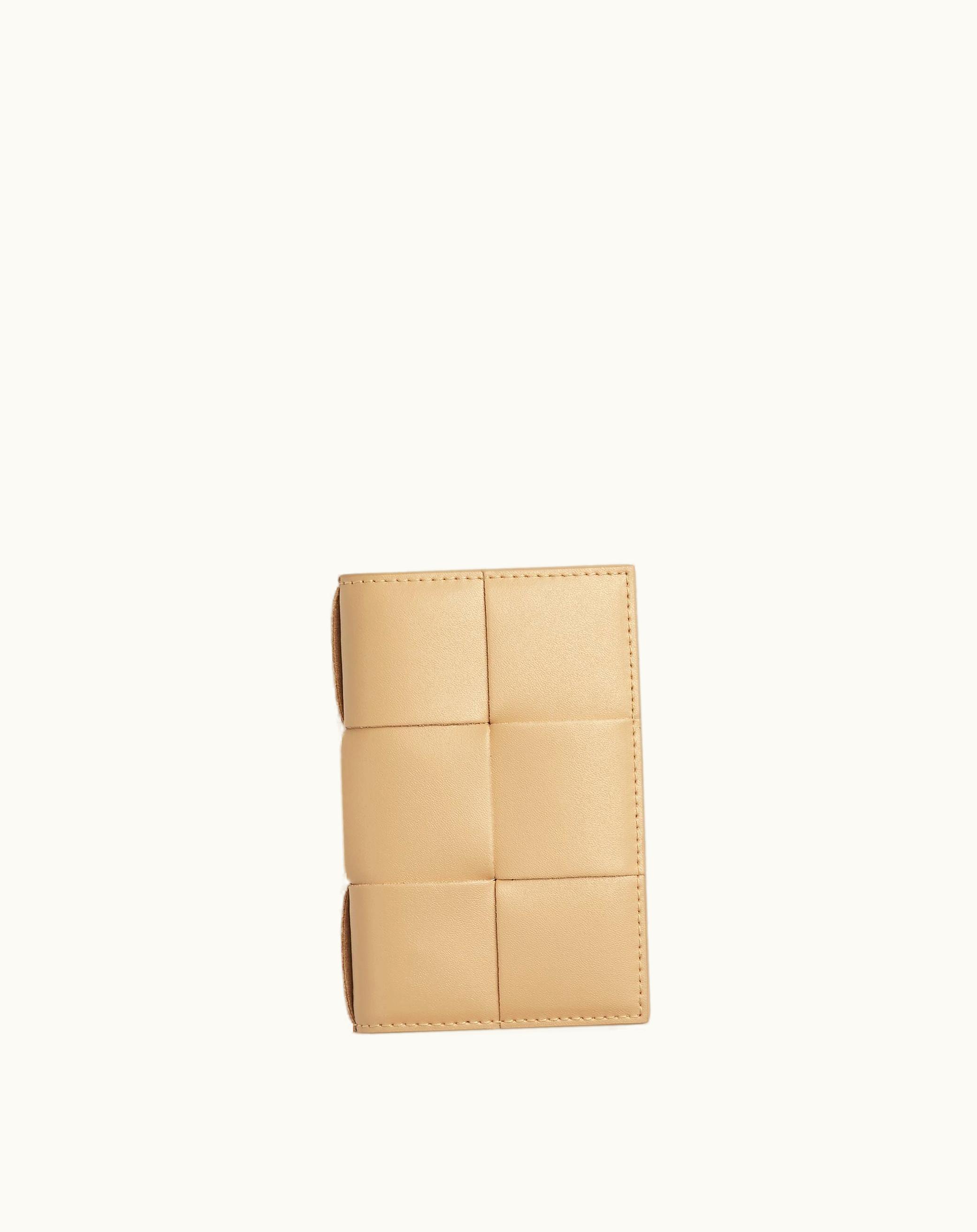 Bottega Veneta Bottega Veneta Men's Cassette Flap Card Case In Porridge